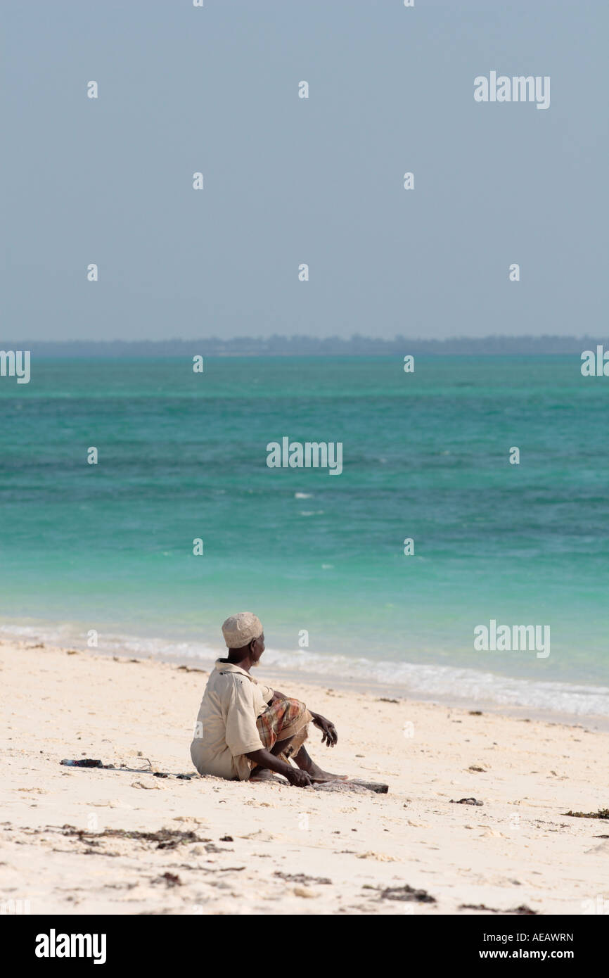 Vieil Homme Sur La Plage De Zanzibar Tanzanie Kendwa Rocks