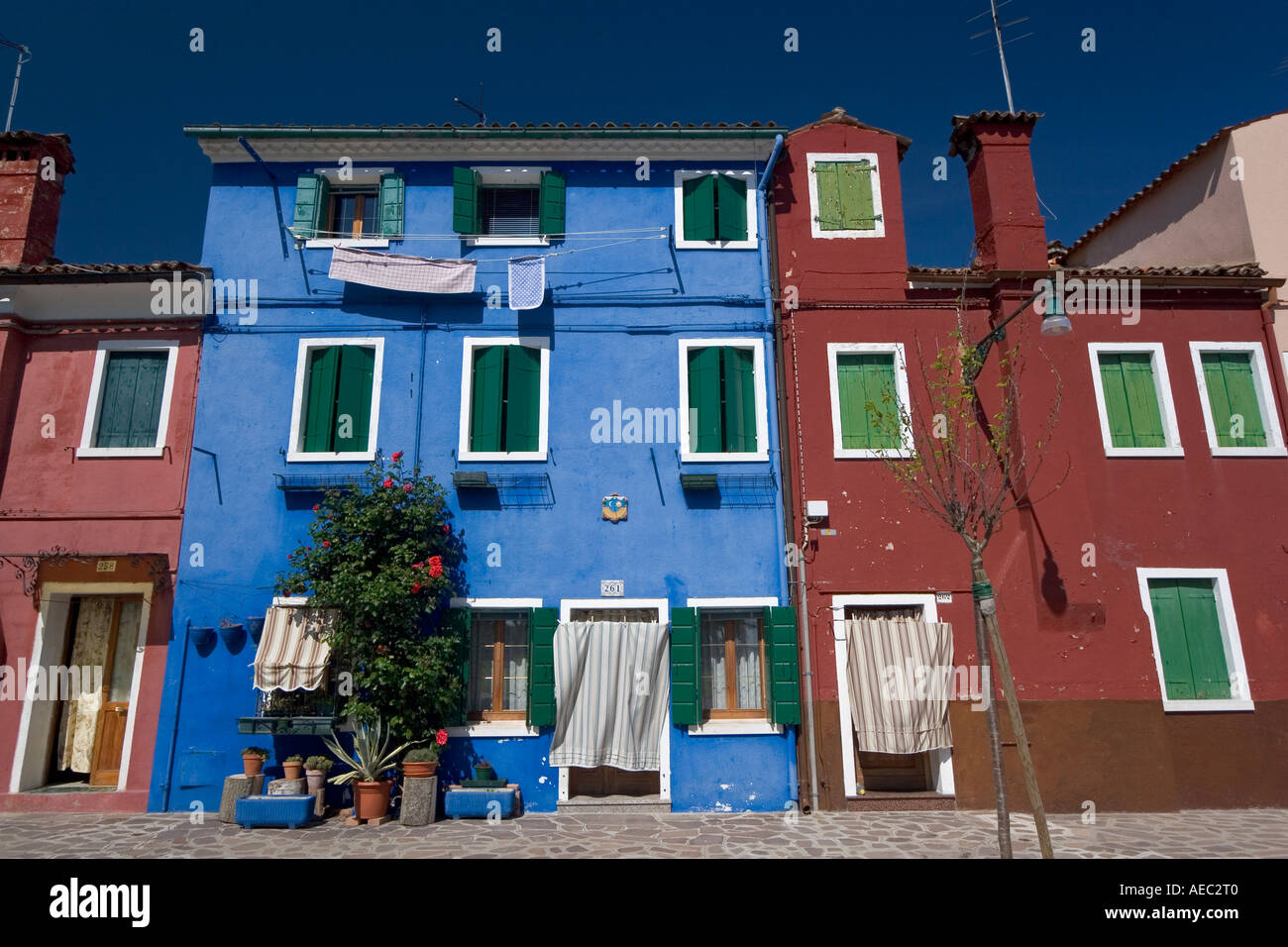 Maisons de pêcheurs dans l'île de Burano (Venetia-Italy). Maisons de pêcheurs sur l'île de Burano (Vénétie-Italie). Banque D'Images