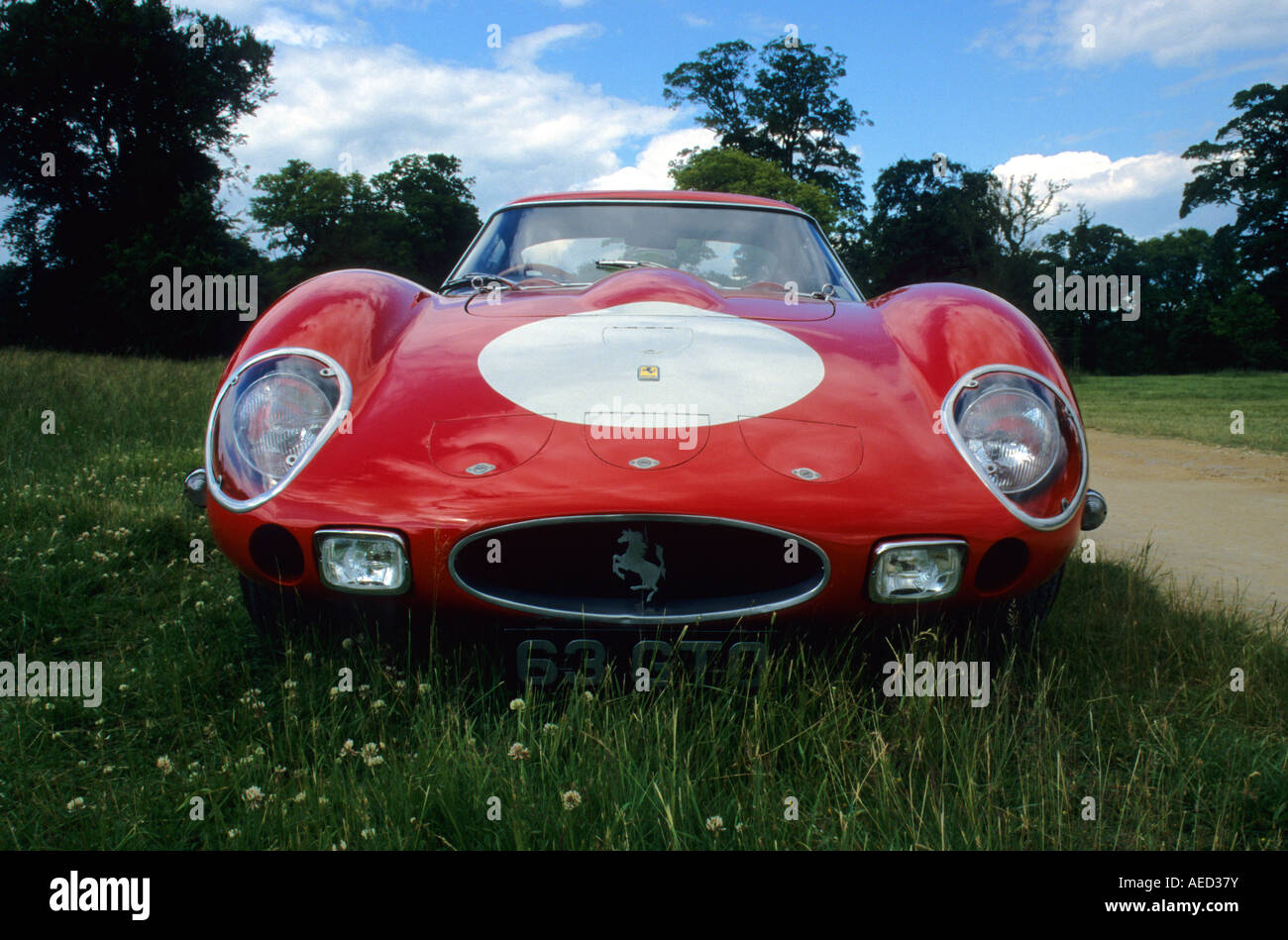 Ferrari 250GTO Berlinetta. Introduit en 1962./shot view angle de vue aspect headon siège sur l'ensemble des faibles Banque D'Images