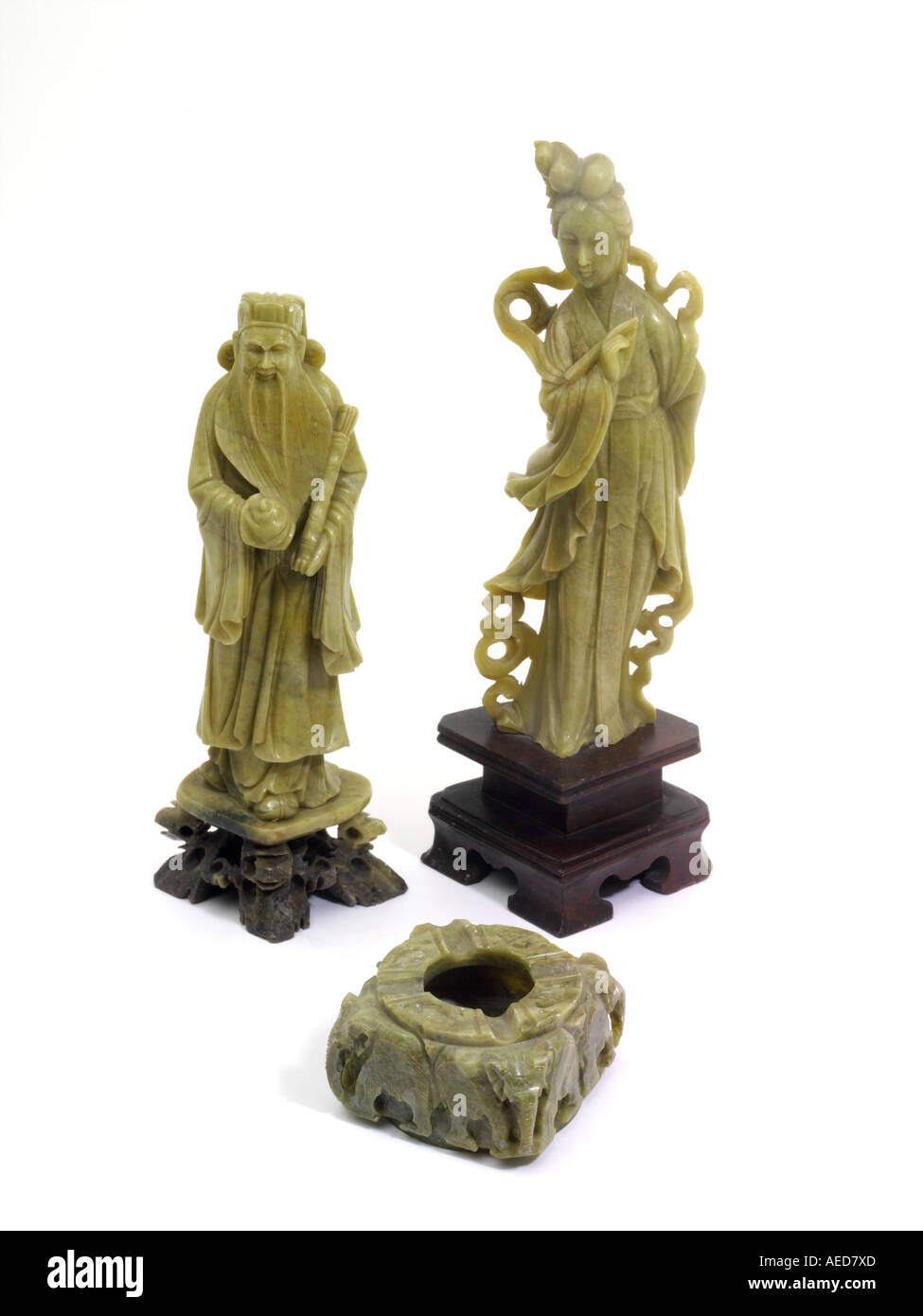 Jade Jade chinois cendrier bijoux et sculptures Kuan Yin Bodhisattva de la Compassion et Wen Ch'ang Banque D'Images