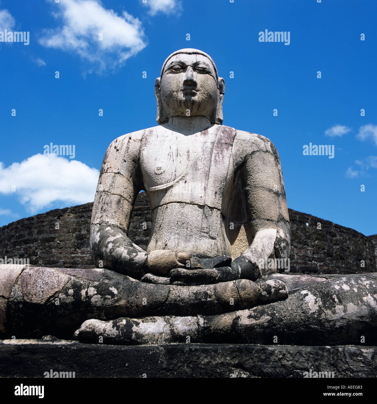 Pierre assis Bouddha à Dambula Asie Sri Lanka Banque D'Images