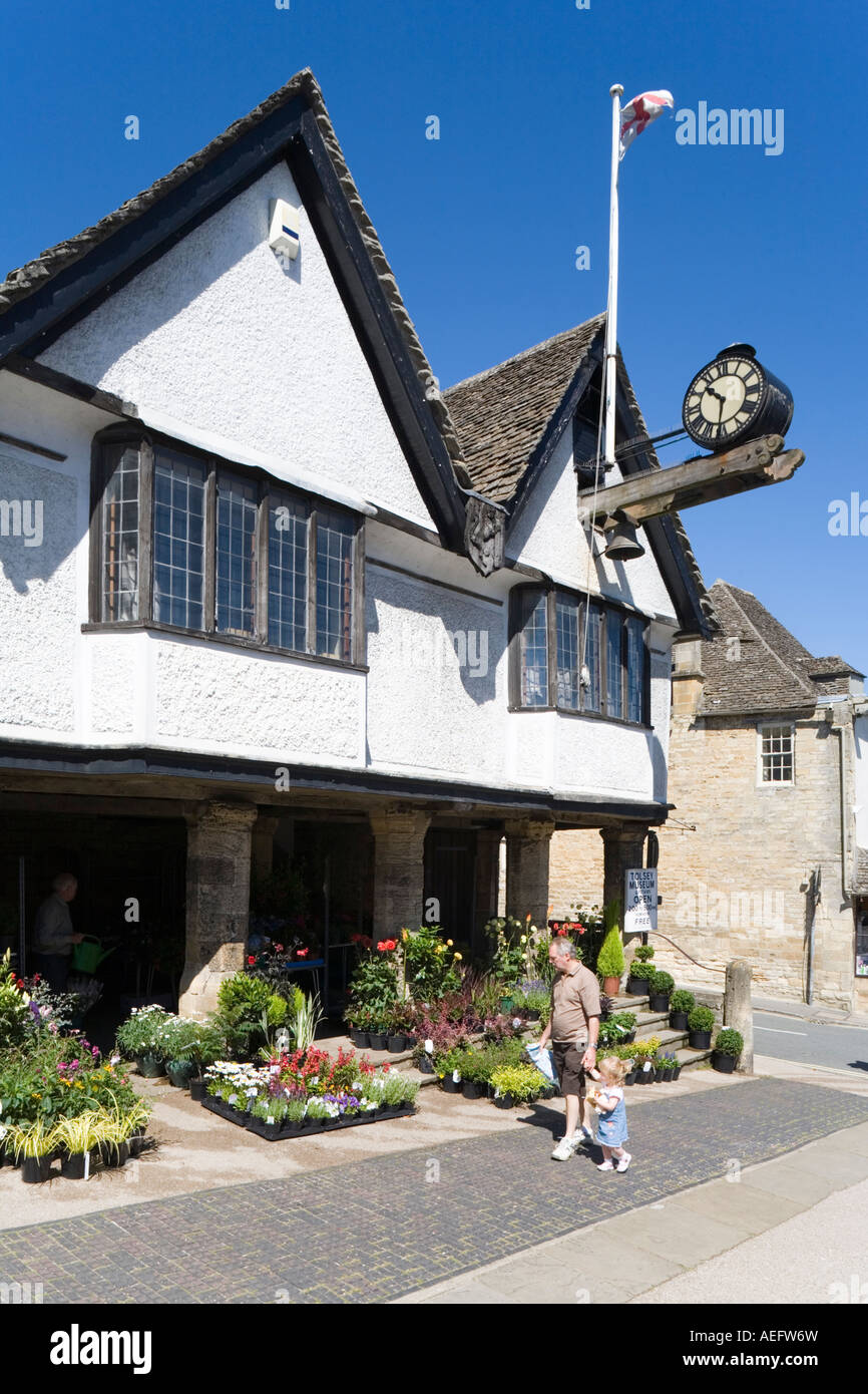 Le Musée Tolsey dans la High Street, dans la ville de Cotswold de Burford, Oxfordshire Banque D'Images