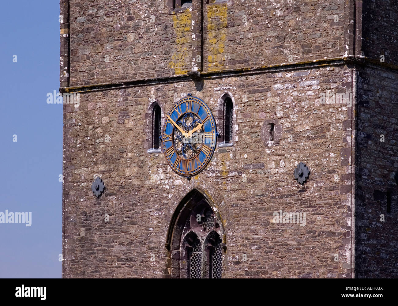 Tour de l'horloge et cadran de la cathédrale St Davids dyfed, Pembrokeshire, Pays de Galles, au sud-ouest Nombre 2490 Banque D'Images