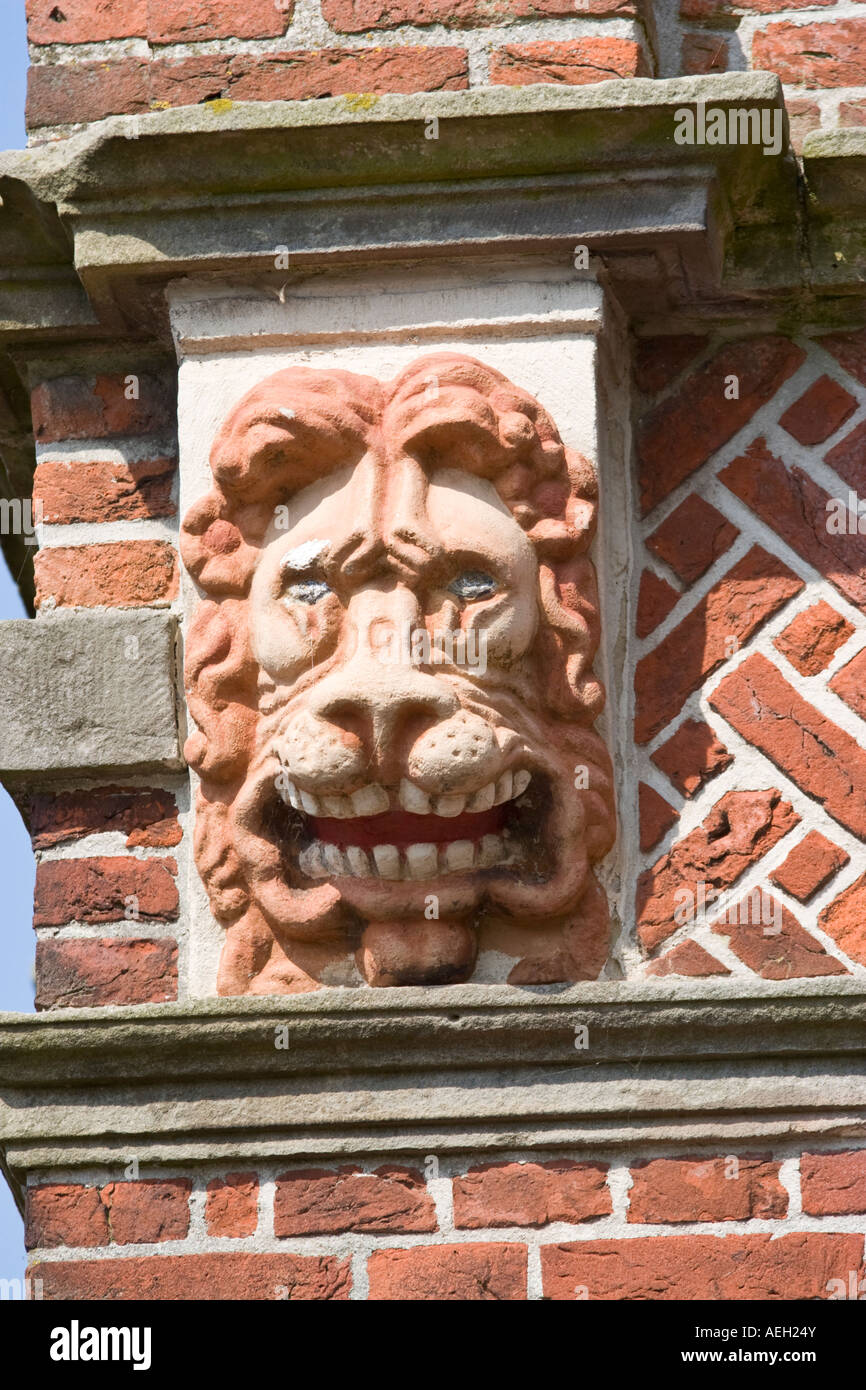 Funny Lion Sculpture stadhuis du greffon, à l'hôtel de ville au nord Hollande Pays-Bas 1613 Banque D'Images
