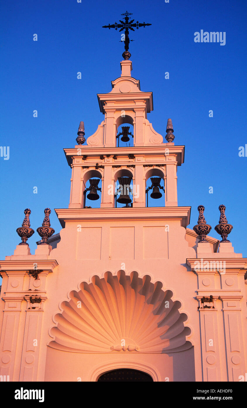 L'église de Notre Dame de Rocio, El Rocio, Huelva, Andalousie, espagne. Festivals en Espagne. Banque D'Images
