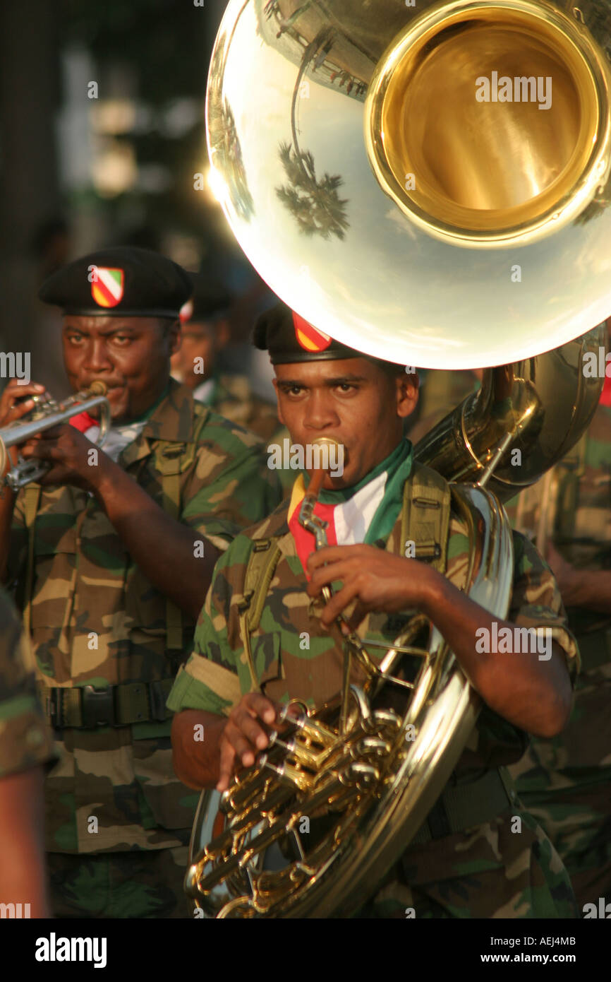 Parade militaire à Santo Domingo République dominicaine rue el malecon au cours de la journée de commémoration de l'indépendance 27 février Banque D'Images