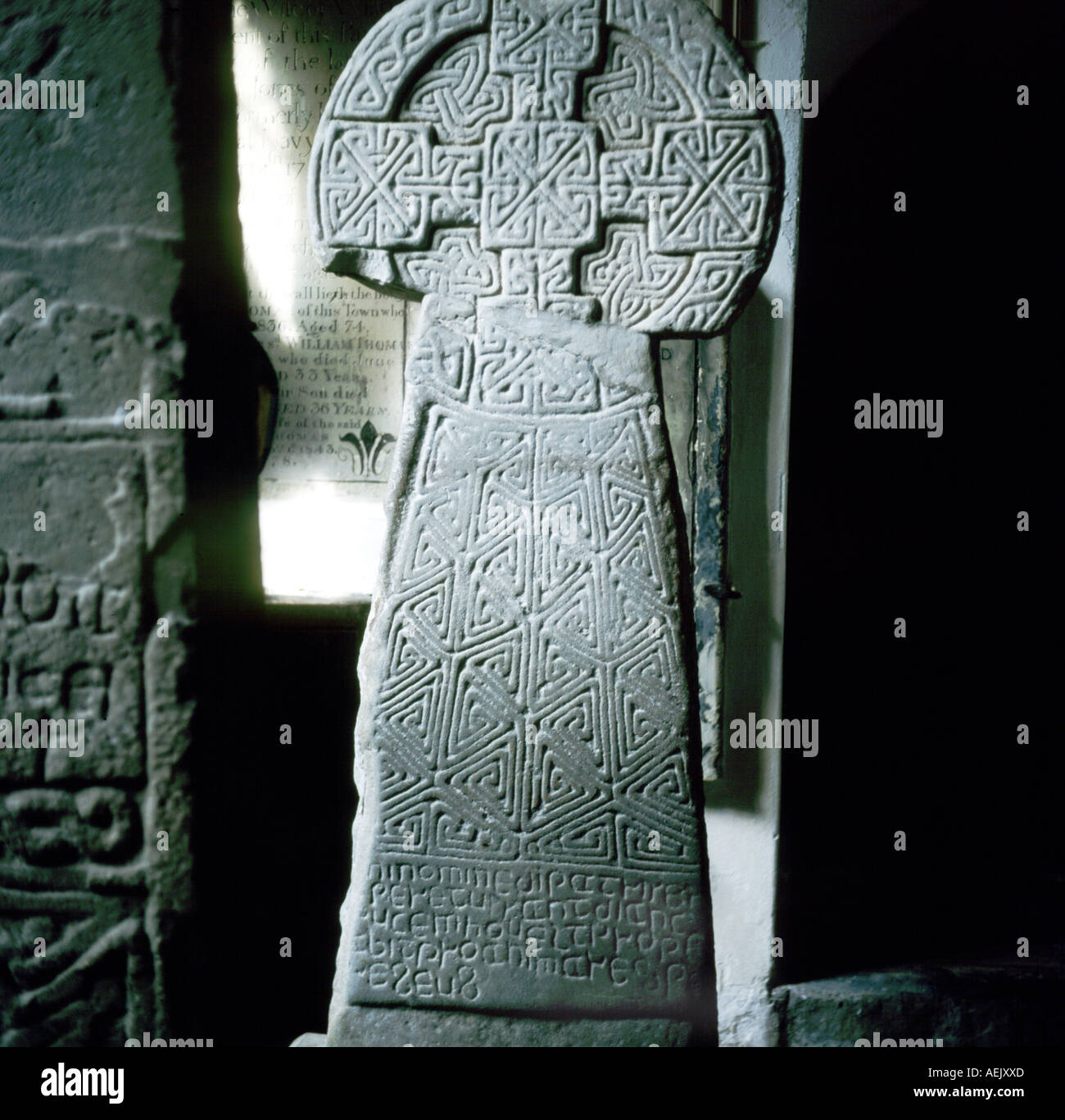 Croix de Houelt, fin 9e début 10e siècle Croix celtique, église St Illtyds, Llantwit Major, Vale of Glamorgan, Pays de Galles, Royaume-Uni Banque D'Images