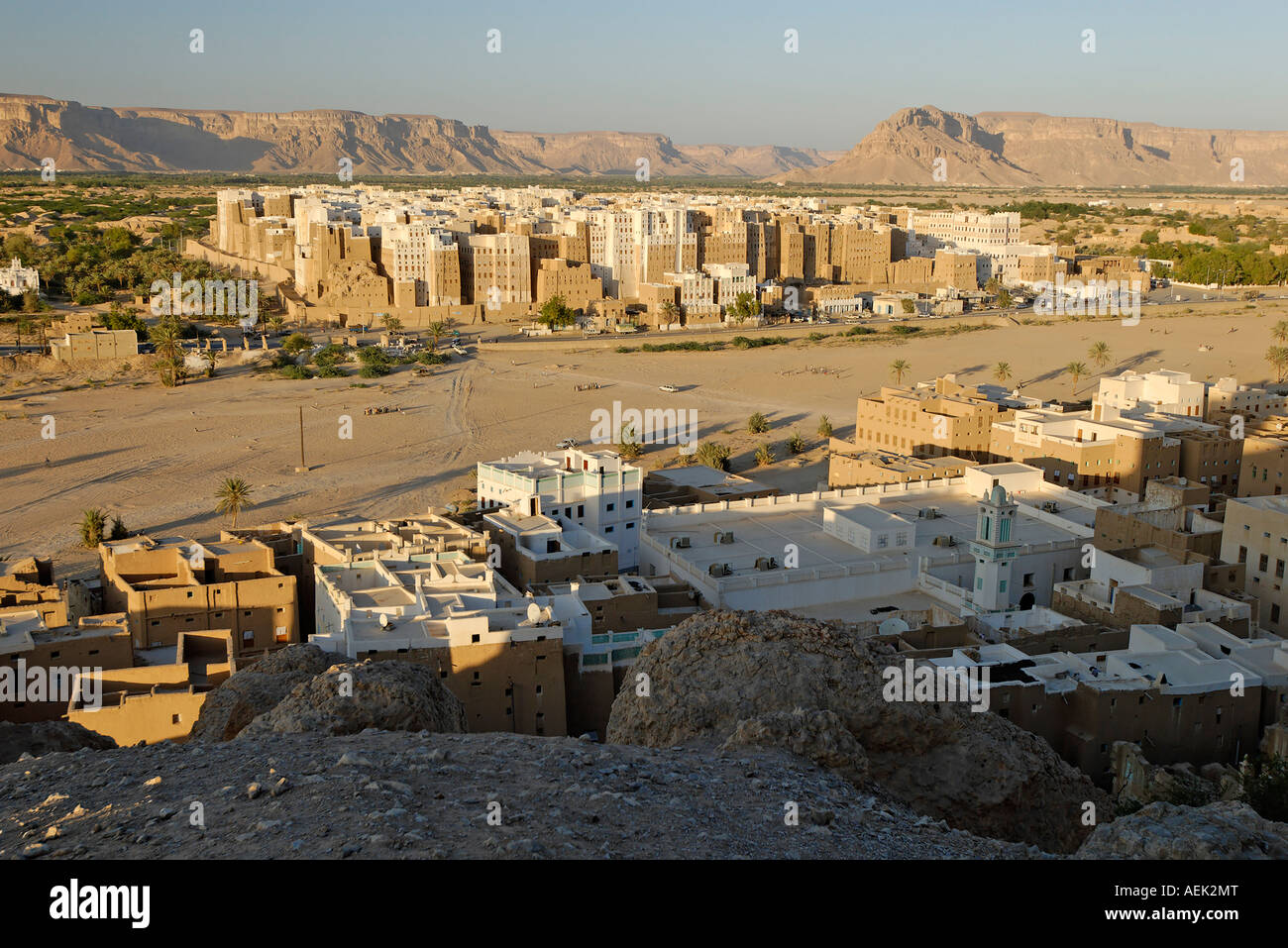 Vue sur la vieille ville de Shibam, Wadi Hadramaout, au Yémen Banque D'Images