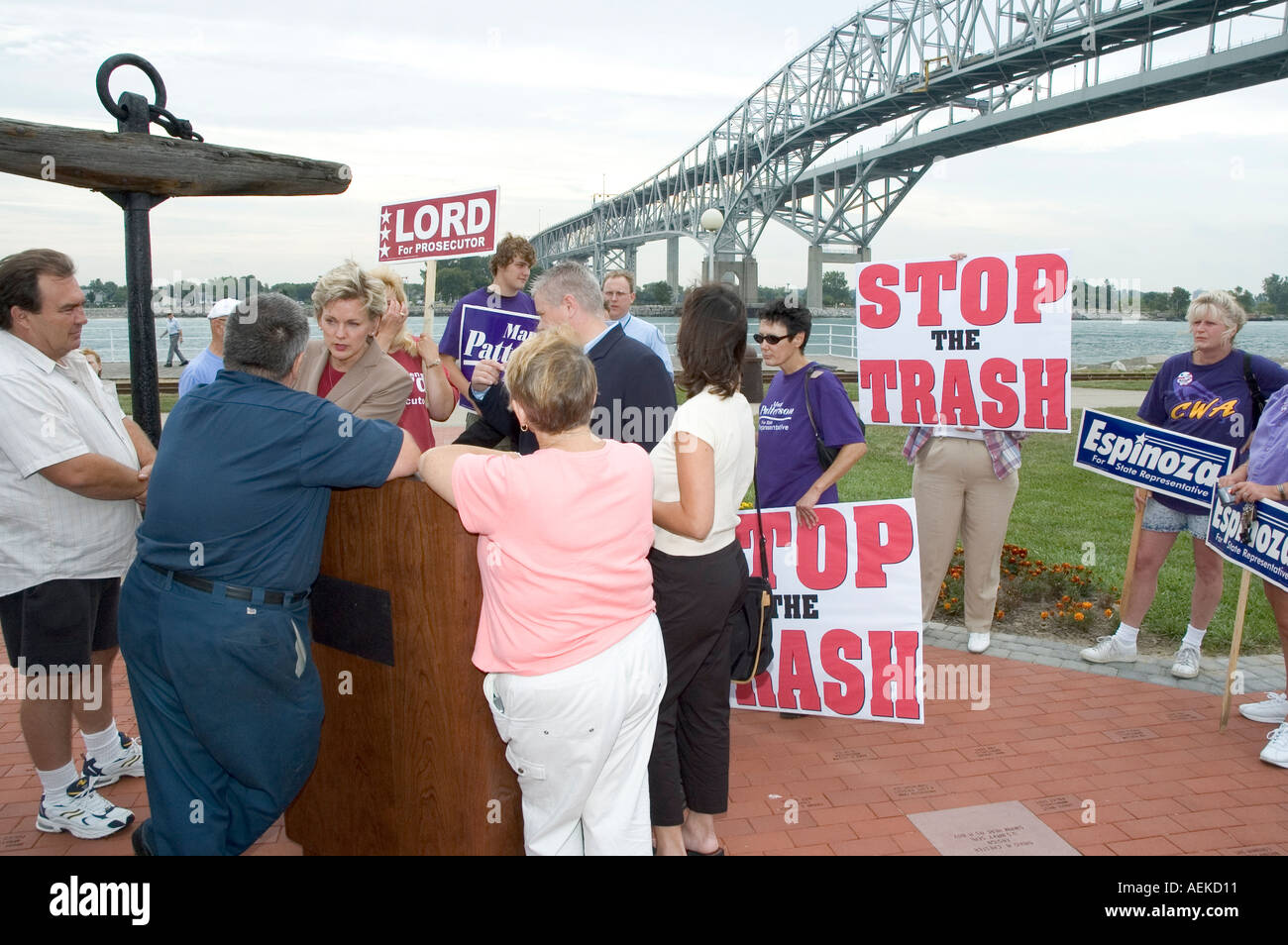 Le gouverneur du Michigan Jennifer Granholm assiste et fait la promotion de lois pour arrêter l'importation de déchets en provenance du Canada Banque D'Images