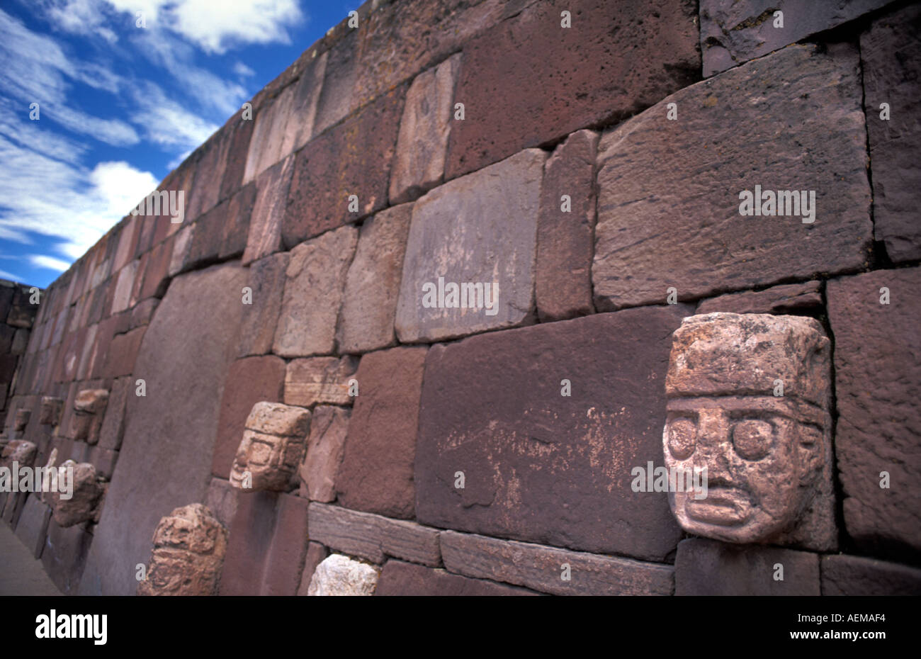 Close up of stone visage sculpté Tiahuanaco Tiahuanaco archeaological site 71km à l'ouest de La Paz Bolivie Amérique du Sud Banque D'Images
