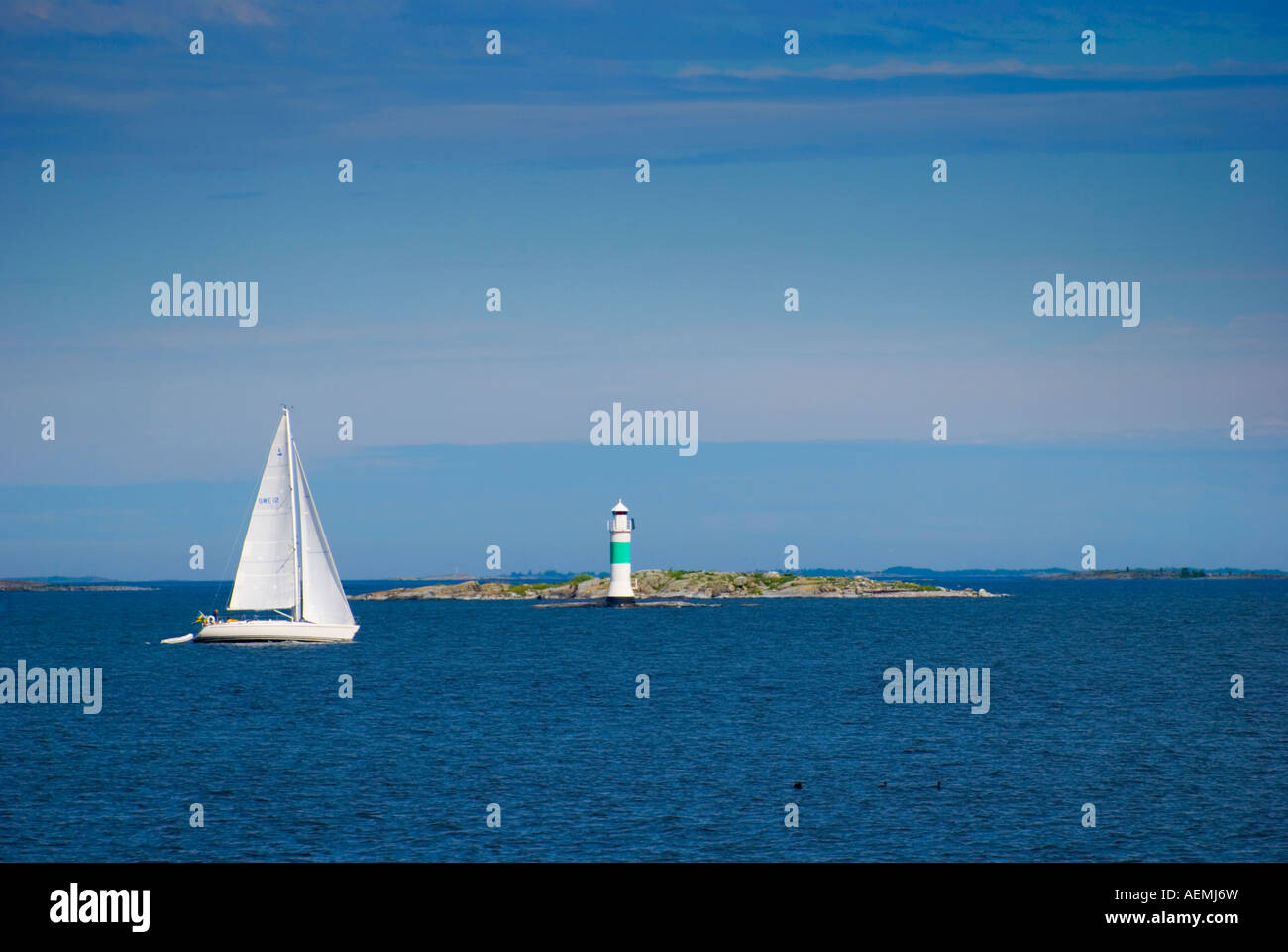 Navigation parmi les 24 000 îles de l'archipel de Stockholm, en Suède, est une activité populaire holdiday pour les Suédois. Banque D'Images