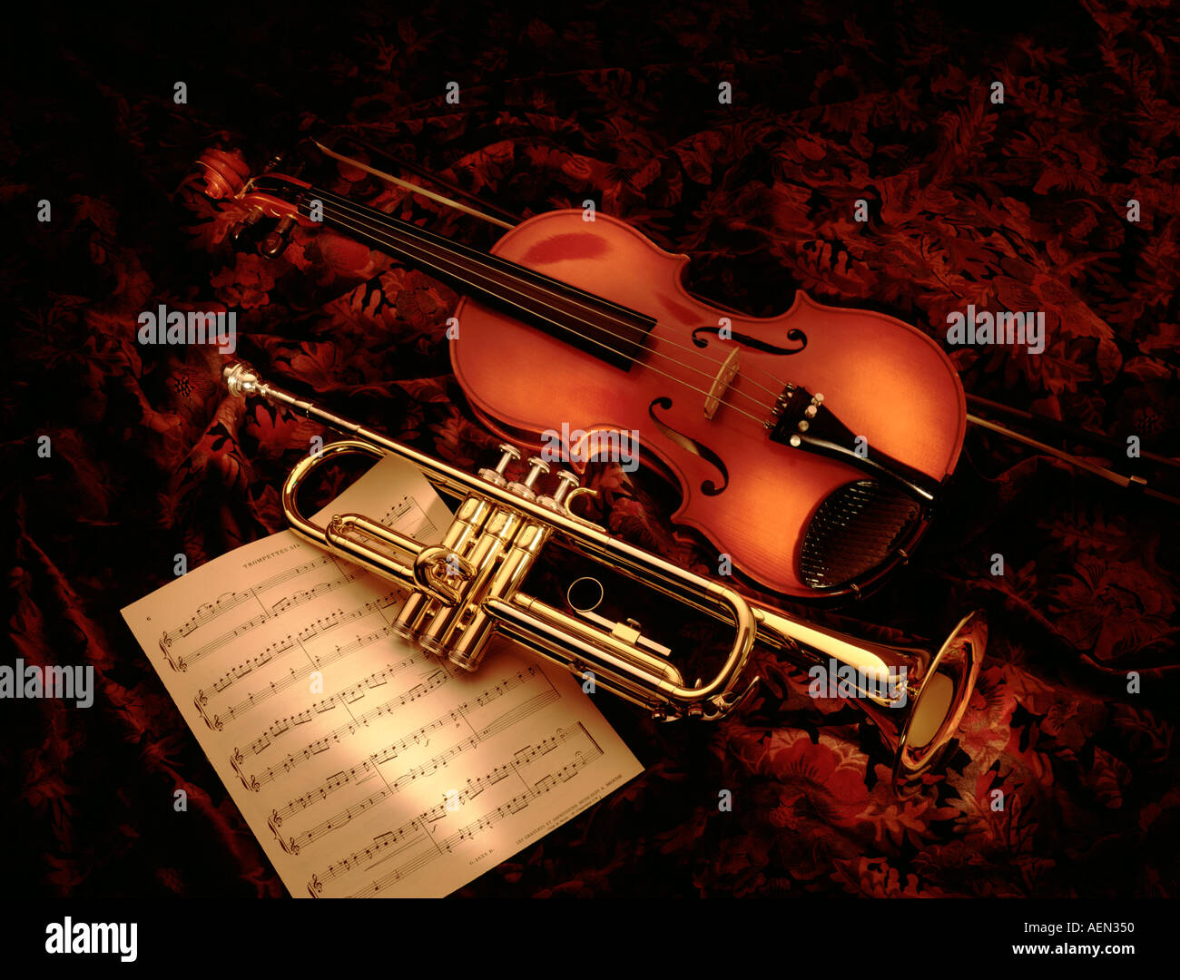 La vie toujours des instruments de musique et partitions Banque D'Images