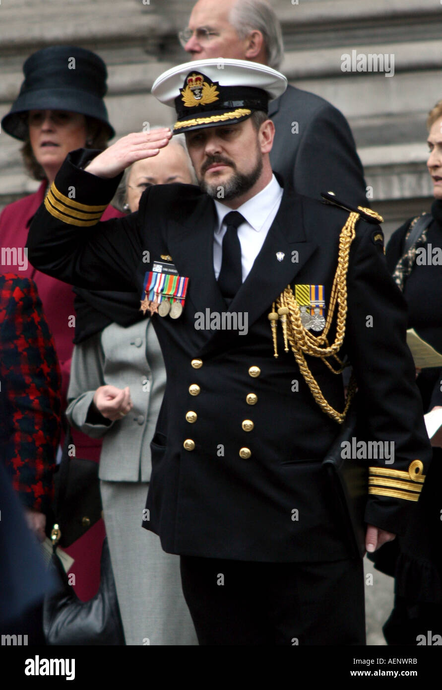 L'ANZAC day une cérémonie de dépôt de gerbes au Monument commémoratif Whitehall, Westminster London SW1 Mardi 25 avril 2006 Banque D'Images