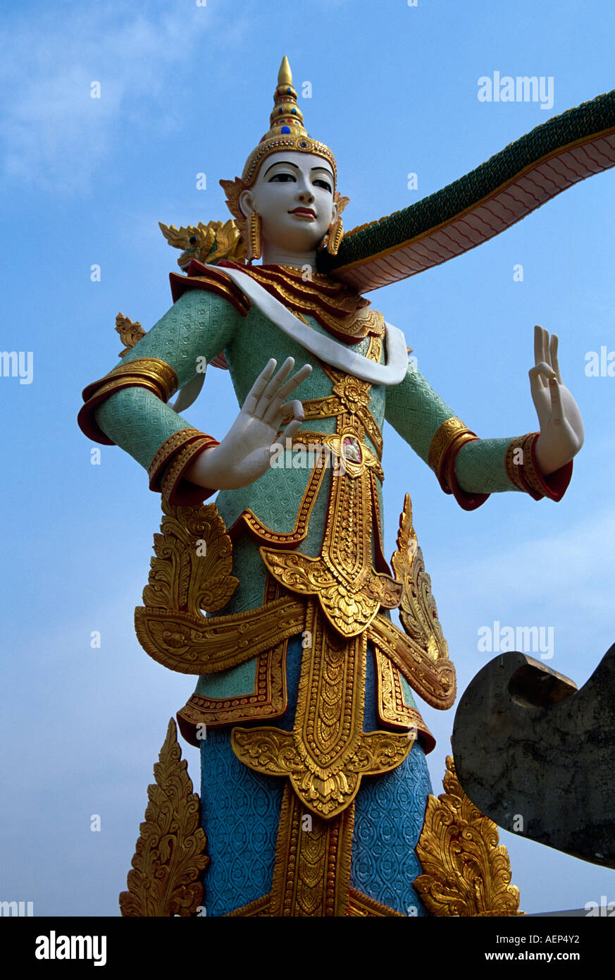 Statue colorée, Wat Phra That Suton Mong Konkiree, Temple, Phrae Province District Denchai, Thaïlande Banque D'Images