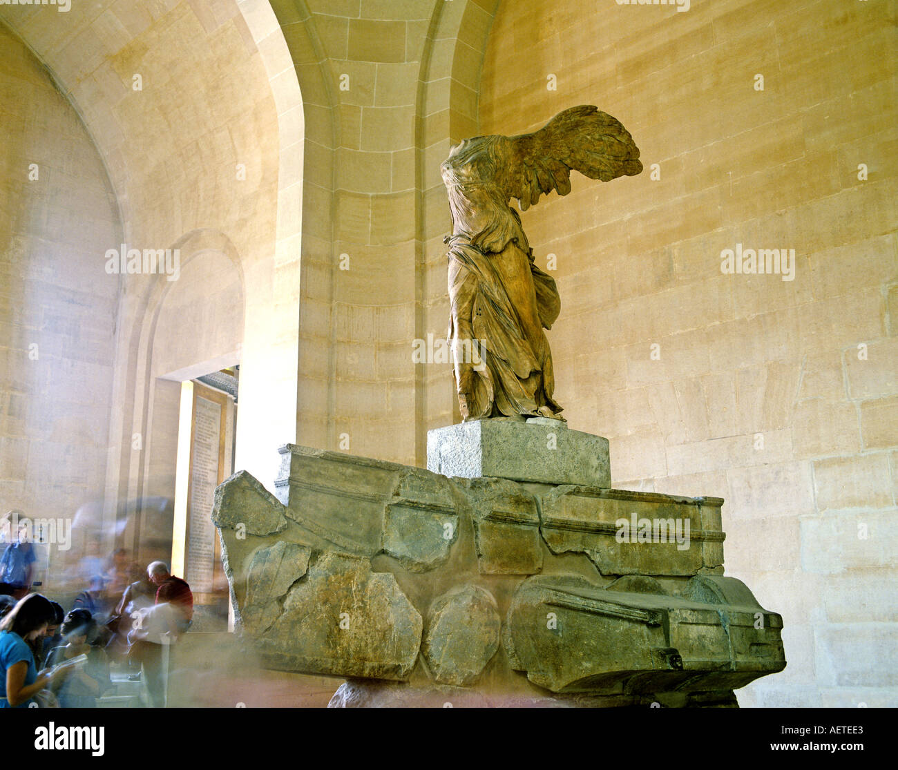 La Victoire ailée de Samothrace le Musée du Louvre, Paris France Banque D'Images
