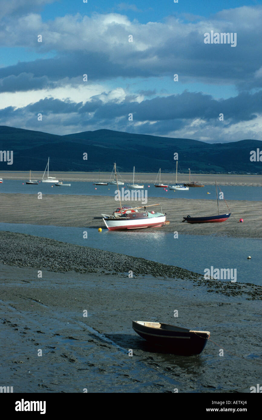 Table de pique-nique d'hiver tous les Powys Cymru Wales Lake Elan Valley Banque D'Images