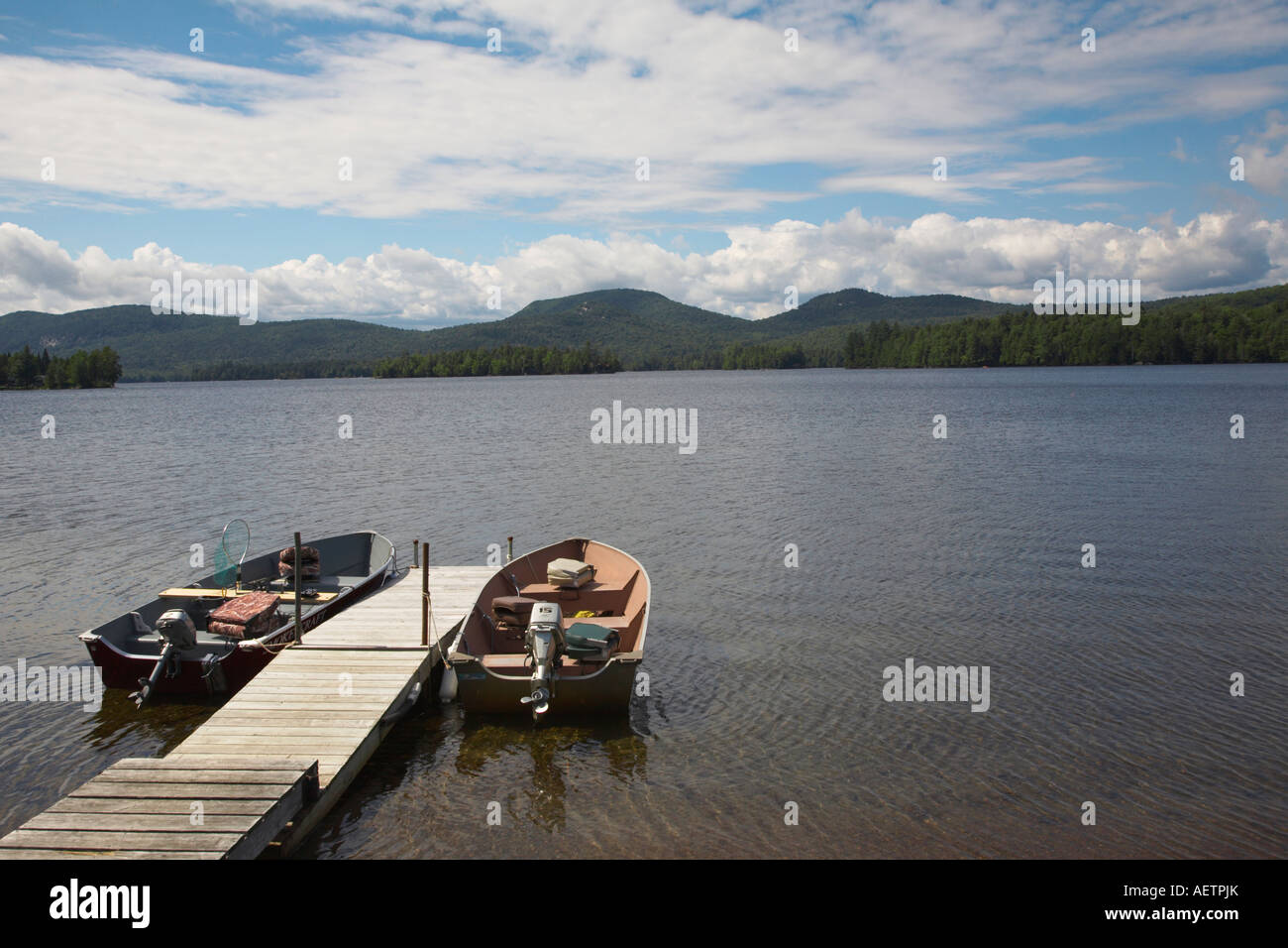 Blue Mountain Lake dans les montagnes Adirondack de l'État de New York Banque D'Images