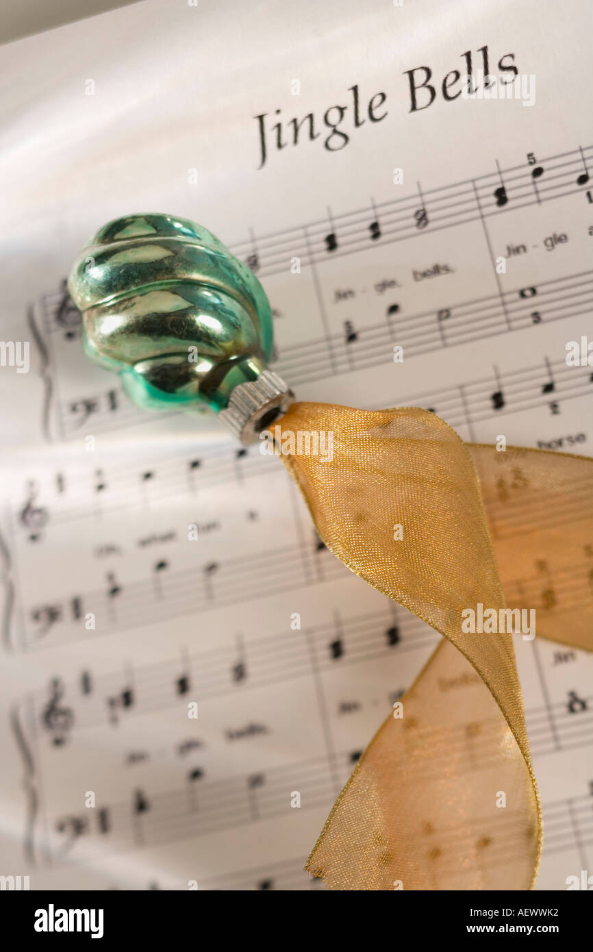 Gros plan du ornanament et musique de Noël Banque D'Images