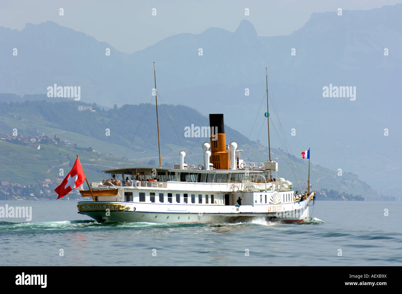 Lausanne, bateau à aubes bateau à passagers, ferry, le lac de Genève, le Lac Léman, Vaud, Suisse Banque D'Images