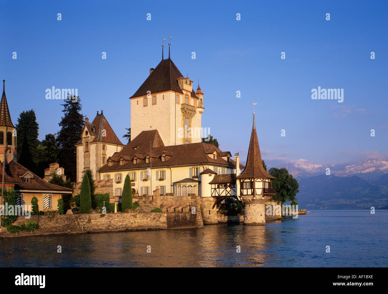 Château Oberhofen sur le lac de Thoune, Suisse Banque D'Images