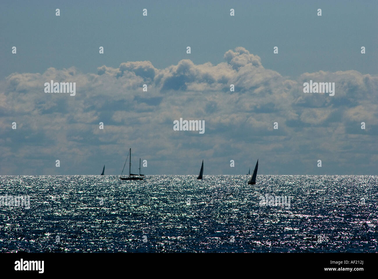 Bateaux disponibles sur le lac Ontario Banque D'Images