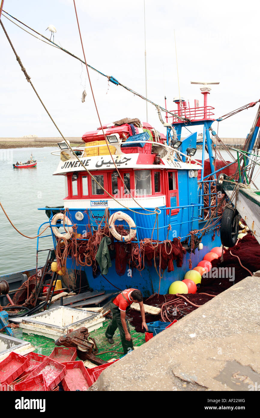 Bateau de pêche en l'harcour dans Morooco à El Jadida Banque D'Images