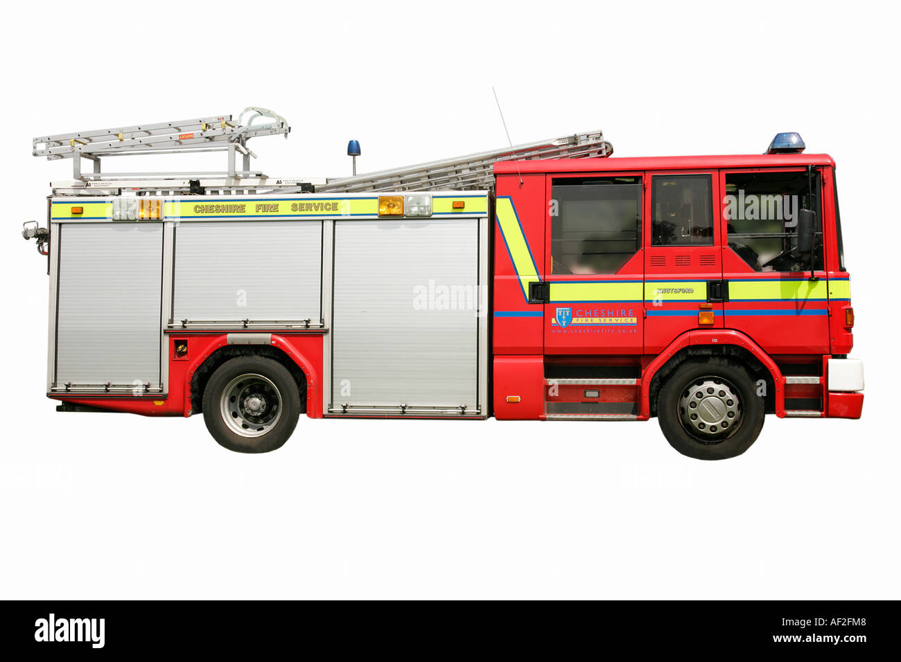La voie d'urgence incendie rue keeper alarme vitesse rouge danger courageux destructeurs sauver la vie de l'échelle de l'eau brigade incendie Cheshire bucket Banque D'Images