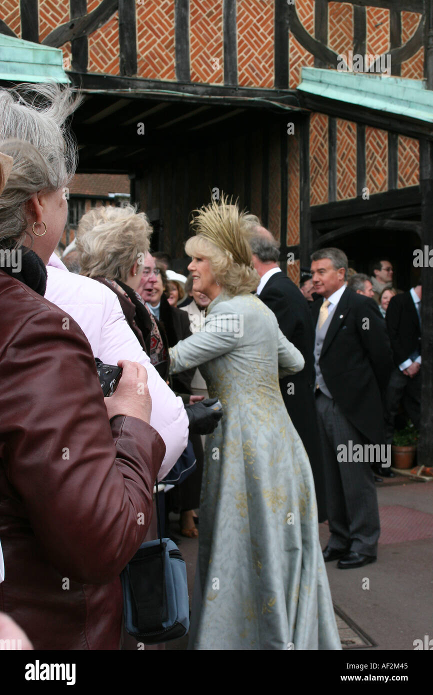 Camilla Parker Bowles et le Prince Charles le jour de leur mariage le château de Windsor Banque D'Images