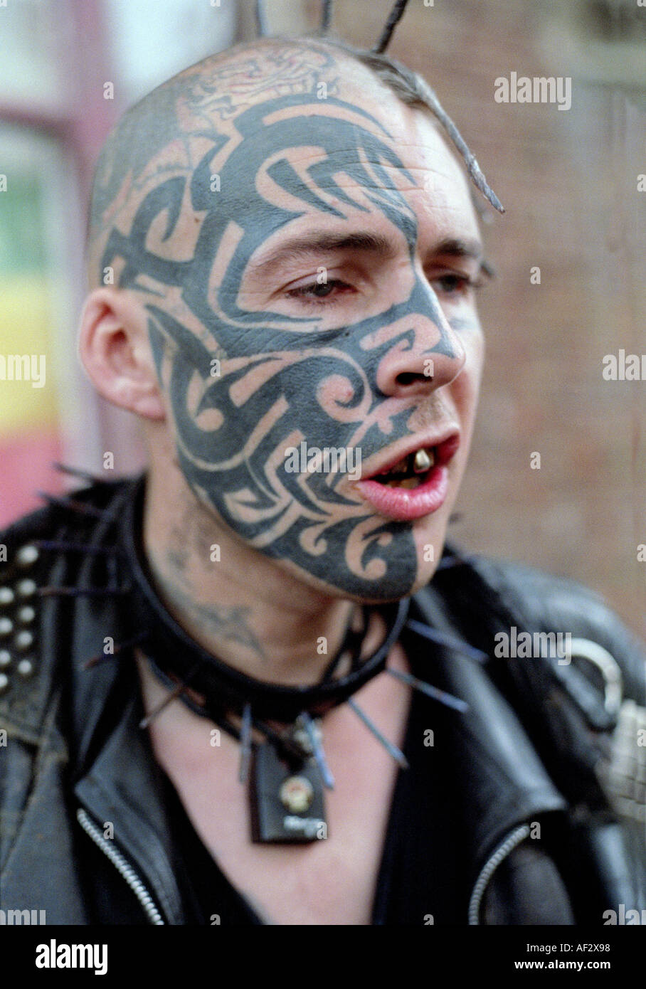 Portrait de jeunes punk dans le sud de Londres. Banque D'Images