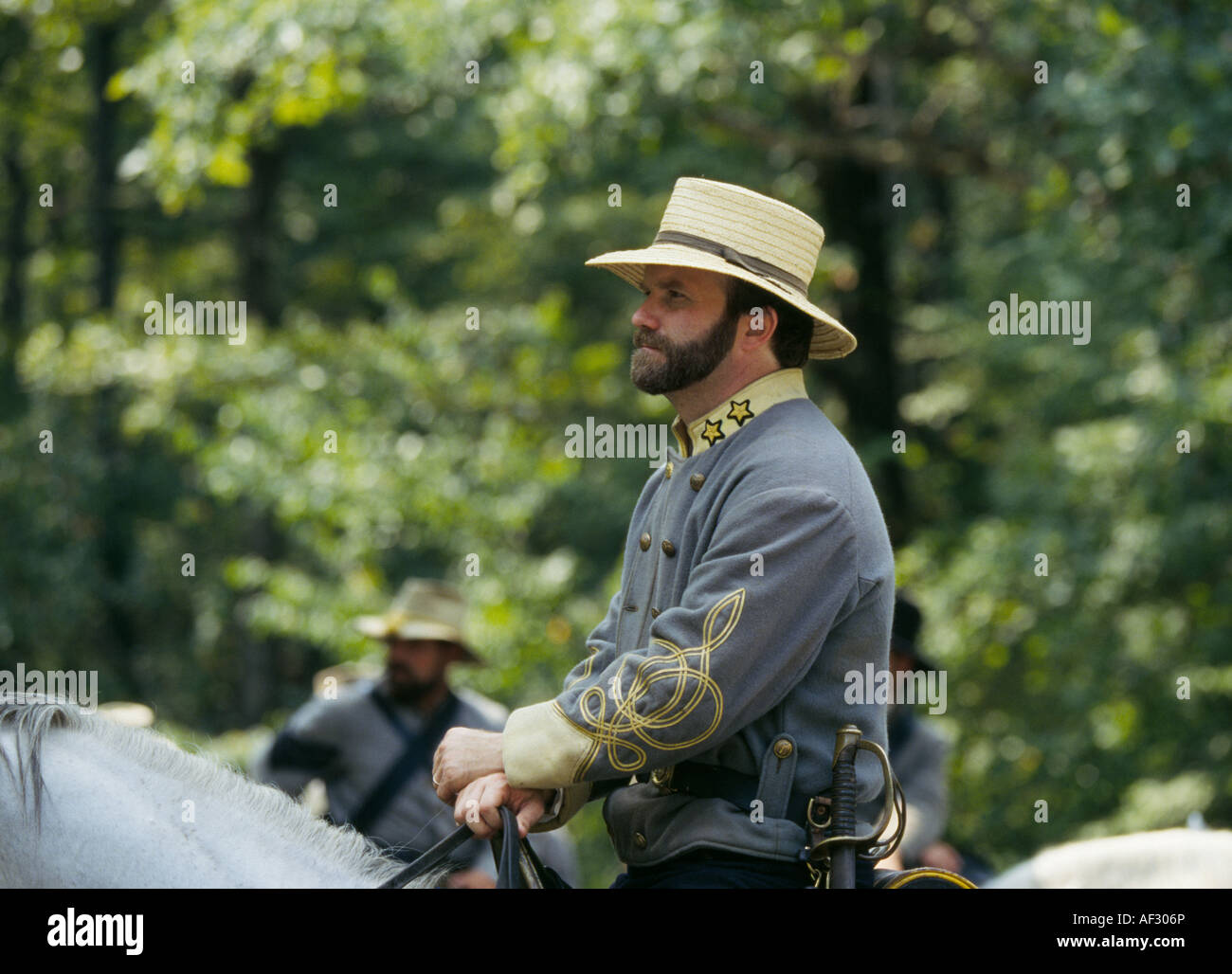 Un reenactor habillé en officier confédéré de la guerre civile à Shilo Military Park, New York. Banque D'Images