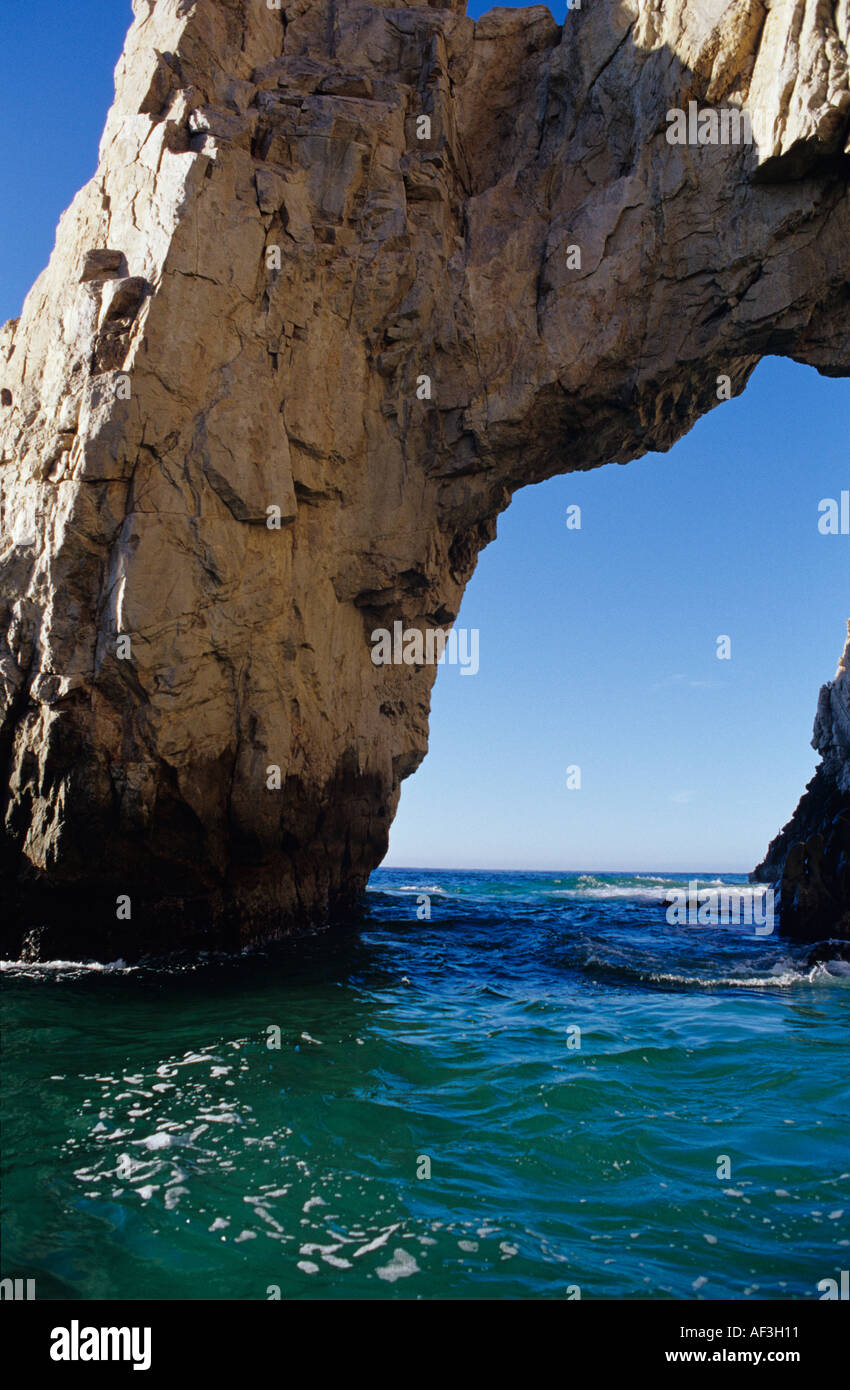 Le bandeau à Land's End, la Mer de Cortez et l'océan Pacifique en arrière-plan de Cabo San Lucas au Mexique. © Craig M. Eisenberg Banque D'Images