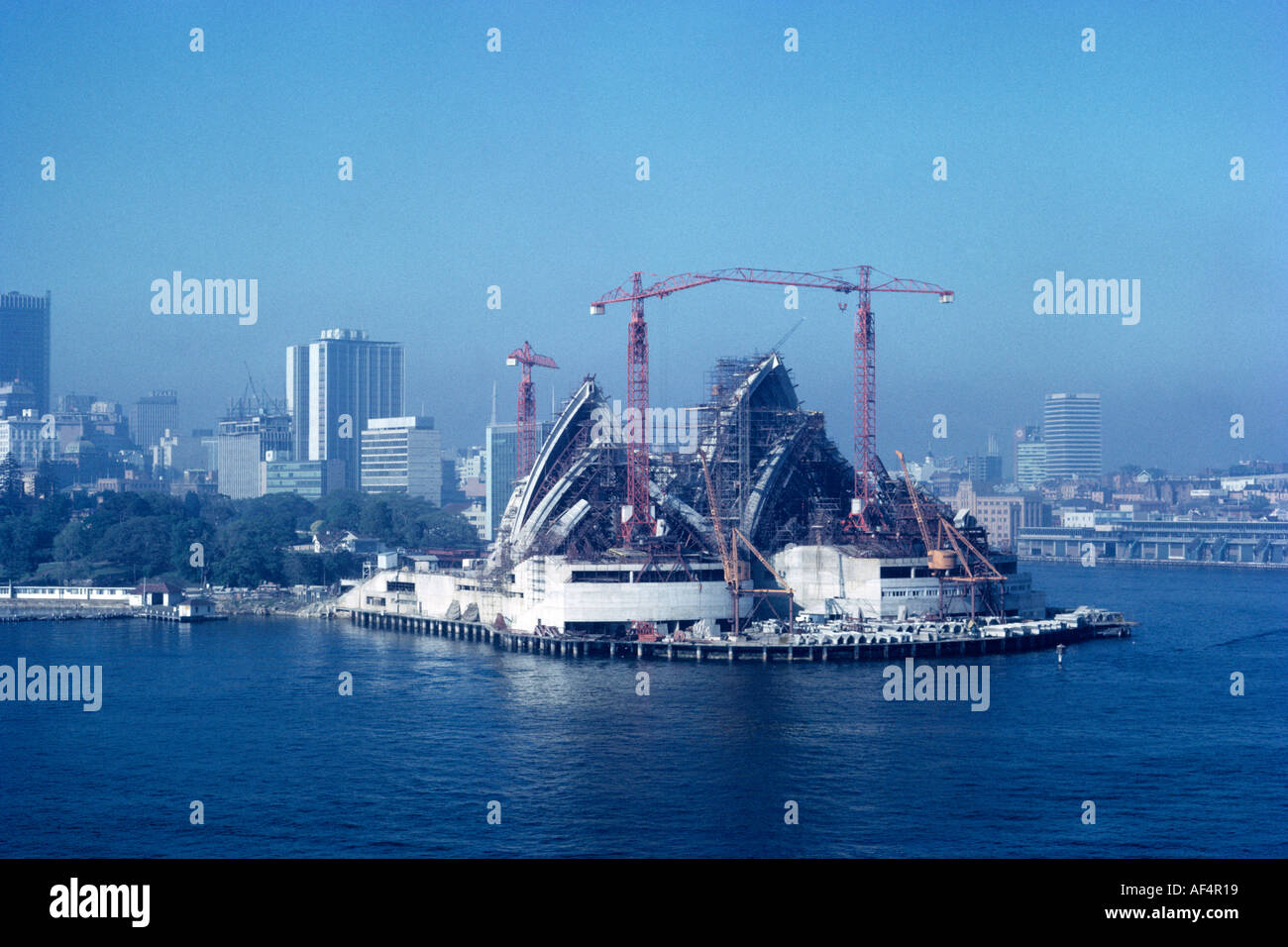 Sydney Opera House en construction Vue du port en septembre 1965, la Nouvelle-Galles du Sud Australie Banque D'Images