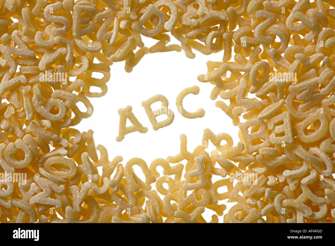 Chiffres et lettres Spaghetti écrit ABC Banque D'Images