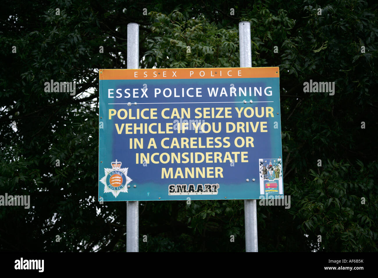 Panneau d'avertissement de Police d'Essex pour conduite imprudente et inconsidérée des pilotes, Essex, Angleterre, Royaume-Uni. Banque D'Images