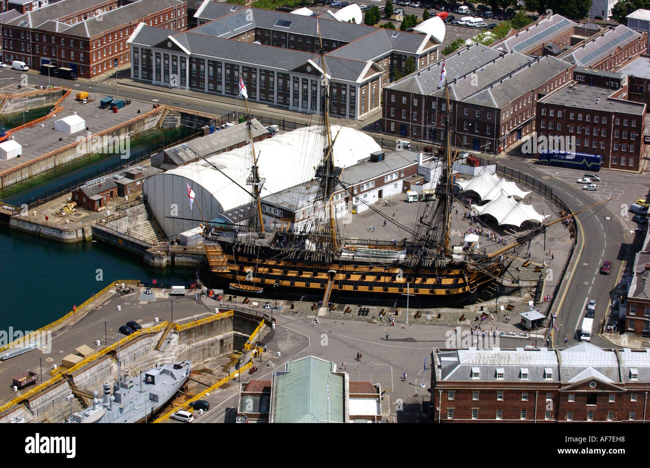 HMS Victory, navire amiral de Lord Nelson au Portsmouth Dockyard Banque D'Images