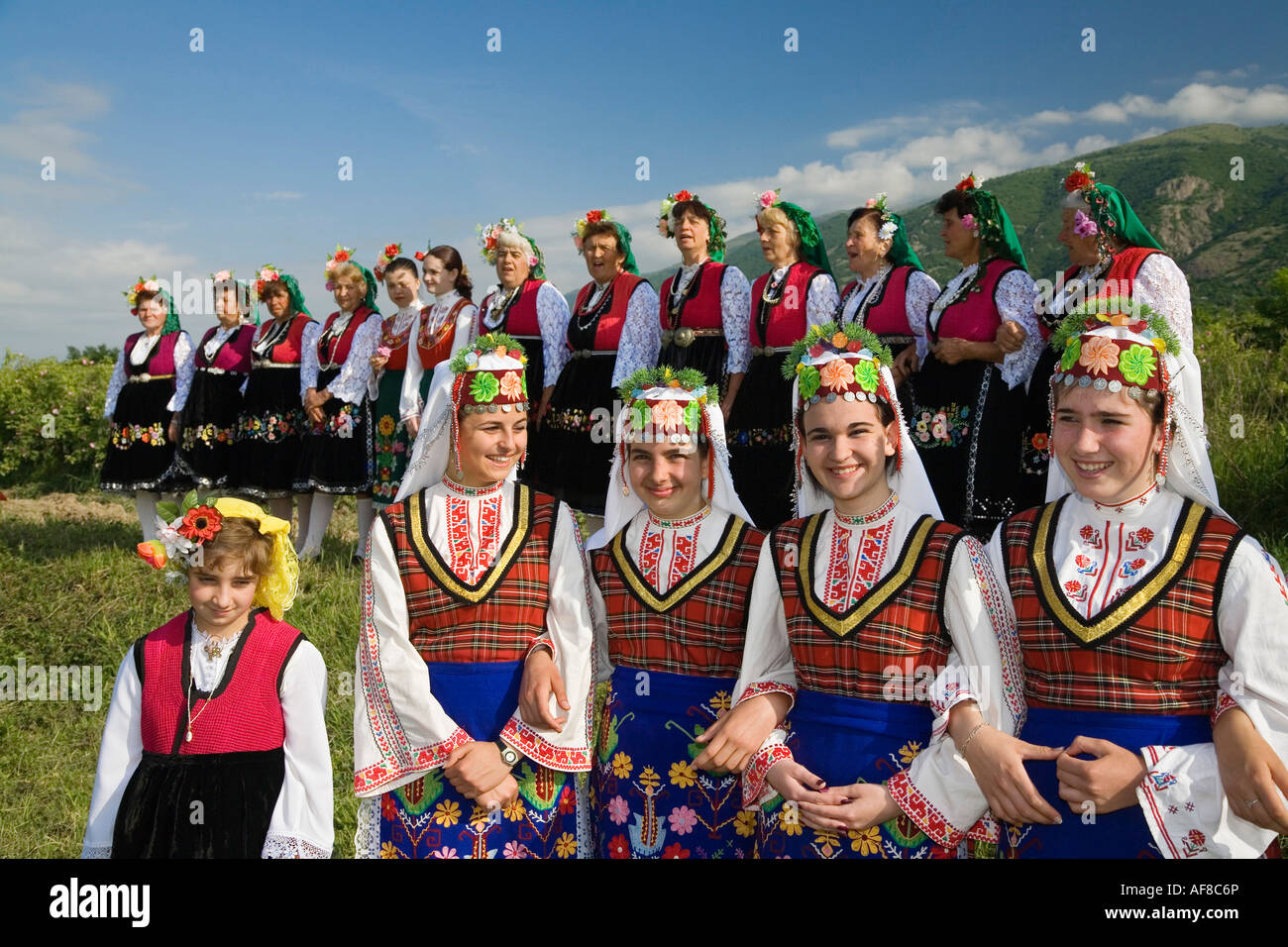 Groupe folklorique, Rose Festival, Karlovo, Bulgarie Banque D'Images