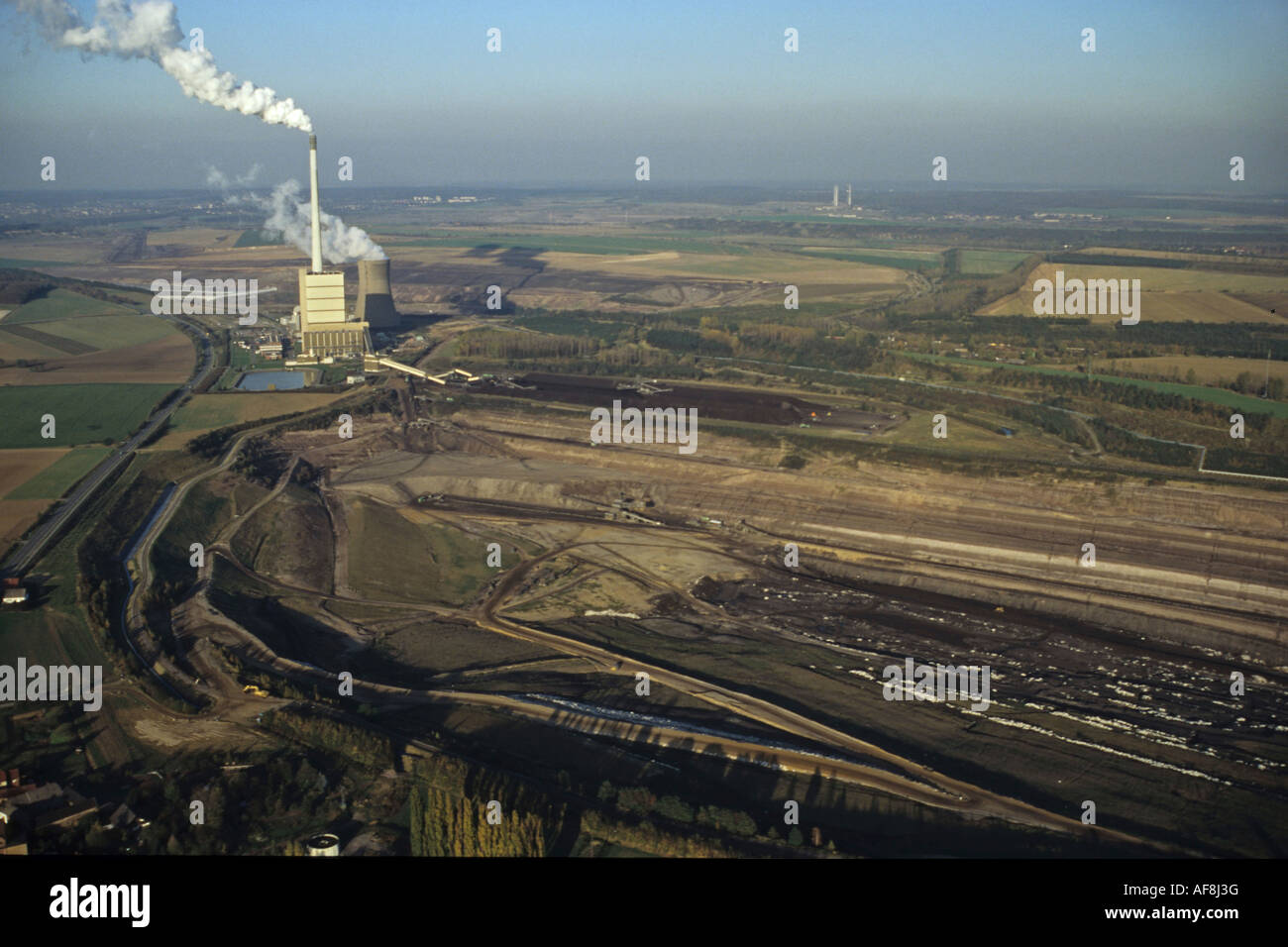 Photo aérienne centrale thermique au charbon à Buschhaus près de Helmstedt, Saxe-Anhalt, Allemagne Banque D'Images