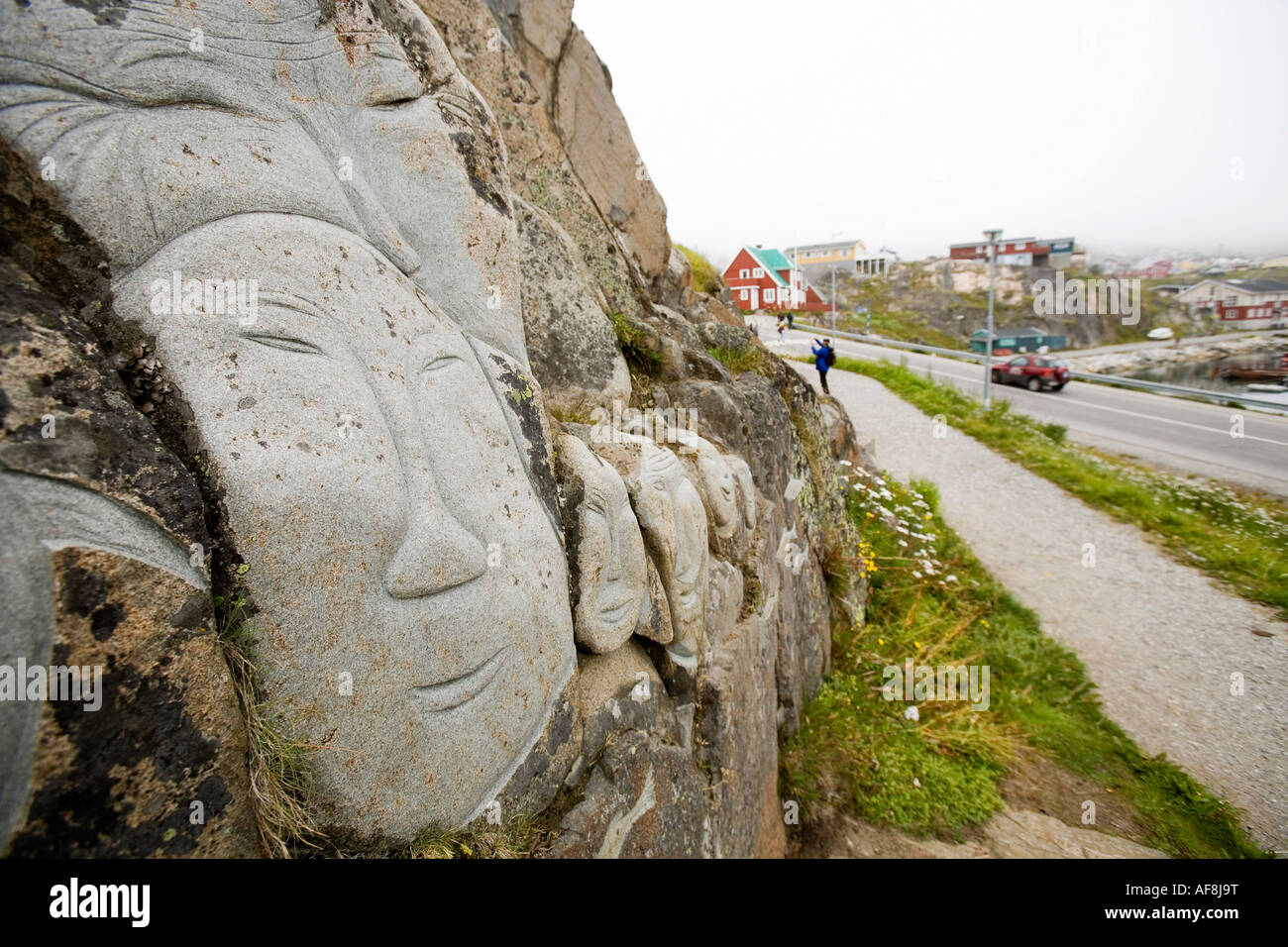 Sculptures à Qaqortoq (ancien Julianehab), par l'artiste local Aka Hoegh, au sud du Groenland. Banque D'Images