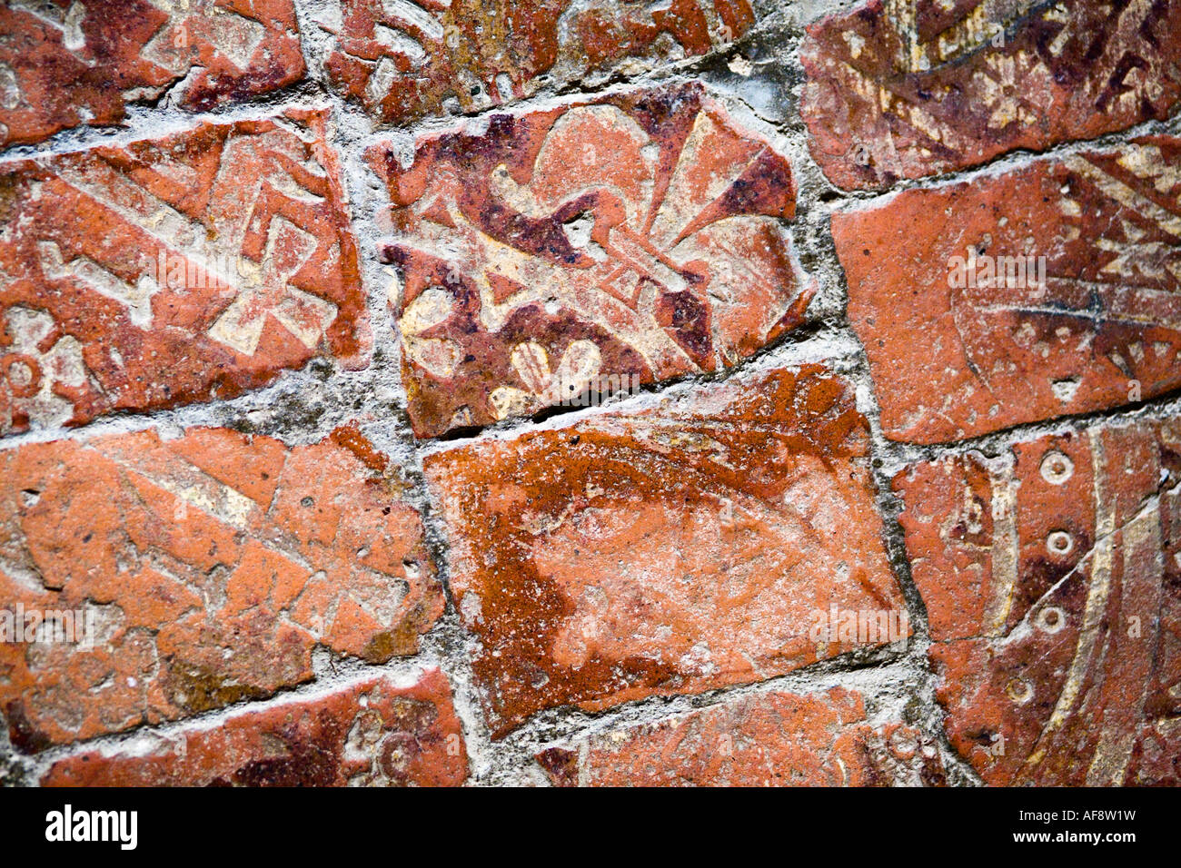 Carreaux médiéval sur le sol de l'église du xiie siècle à Chastleton, Gloucestershire, Royaume-Uni Banque D'Images