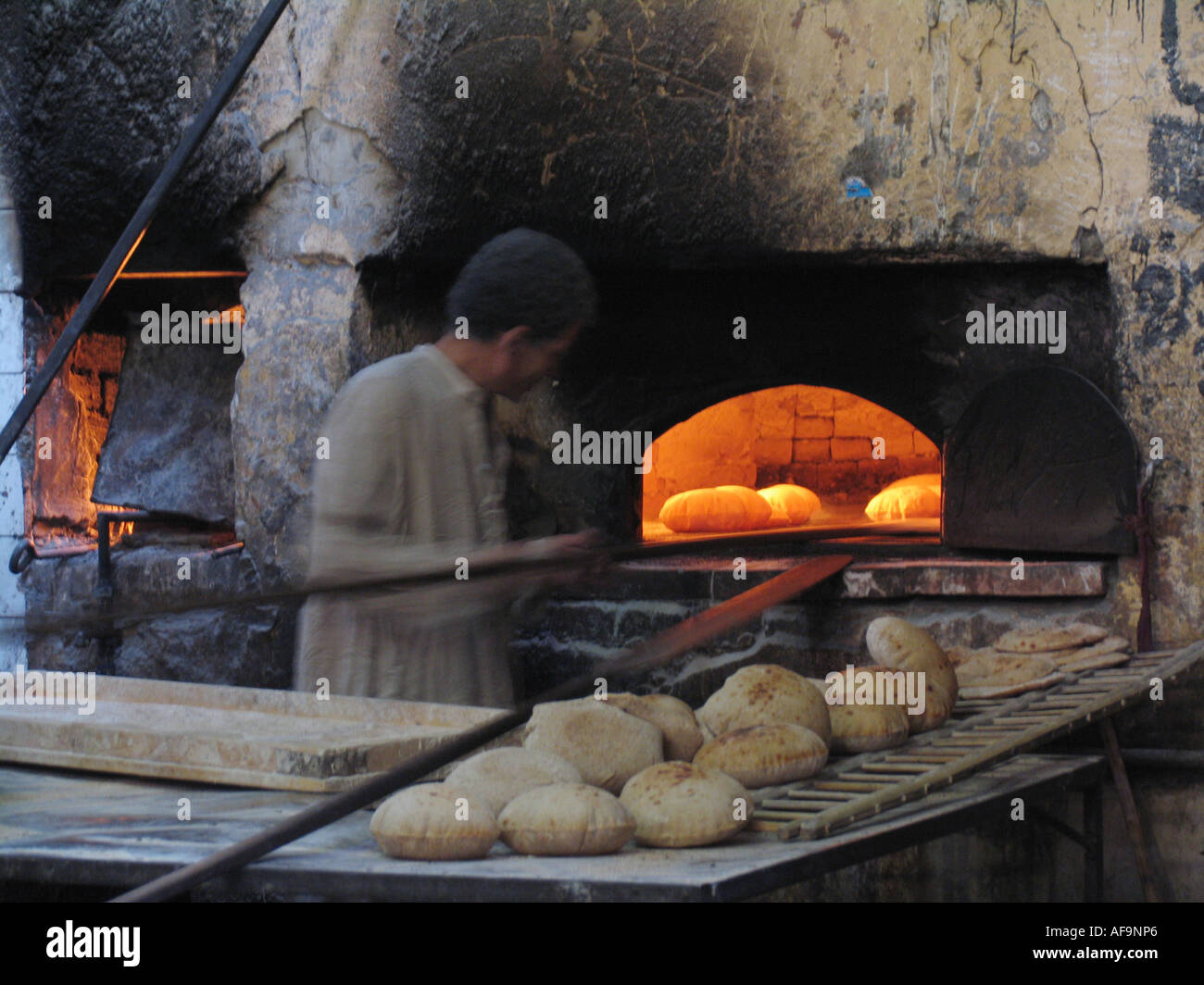 Pain boulangerie avec four en pierre, dans le vieux quartier islamique