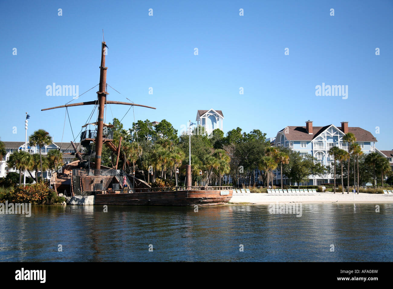 Epcot Center Walt Disney World Orlando Floride vue sur le Beach Club Resort à partir des quais Banque D'Images
