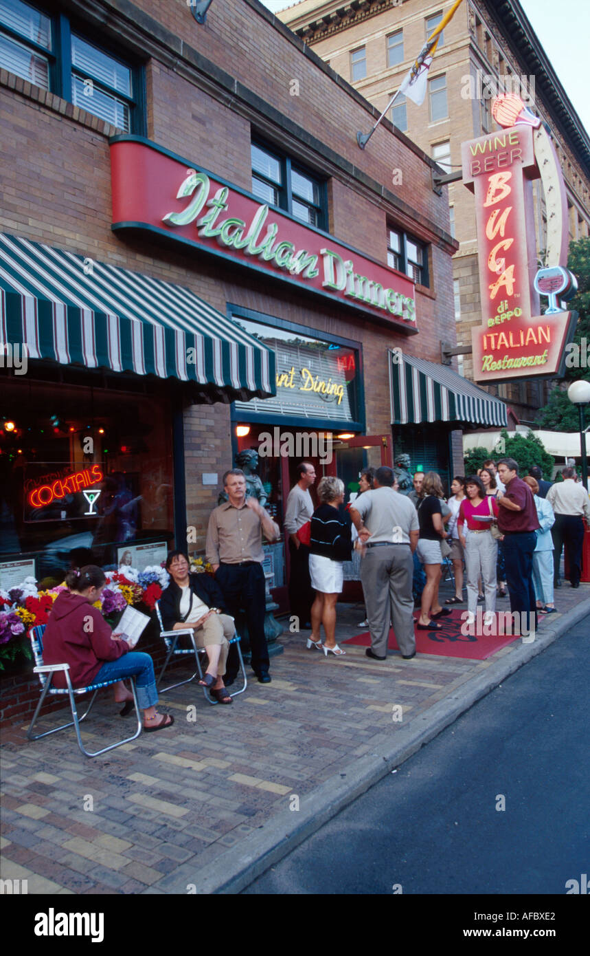 Pennsylvanie, PA, Mid Atlantic, Quaker State, Allegheny County, Pittsburgh, South Side Station Square Buca di Beppo entrée au restaurant italien Dinners, PA01 Banque D'Images