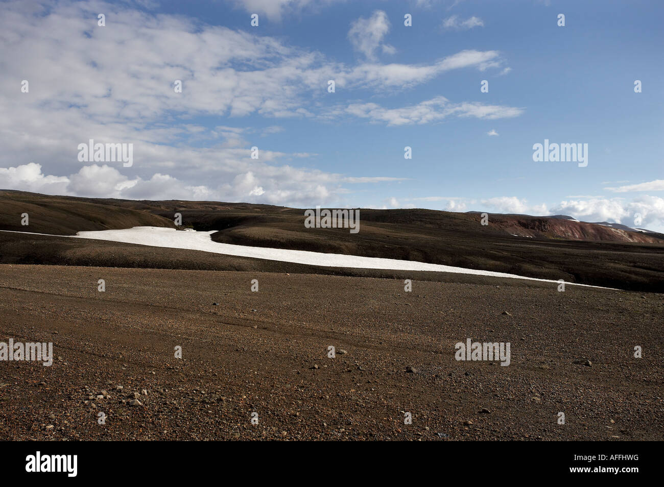 Montagnes paysage et la neige dans les hautes terres d'Islande sur la route de Hrafntinnusker Banque D'Images