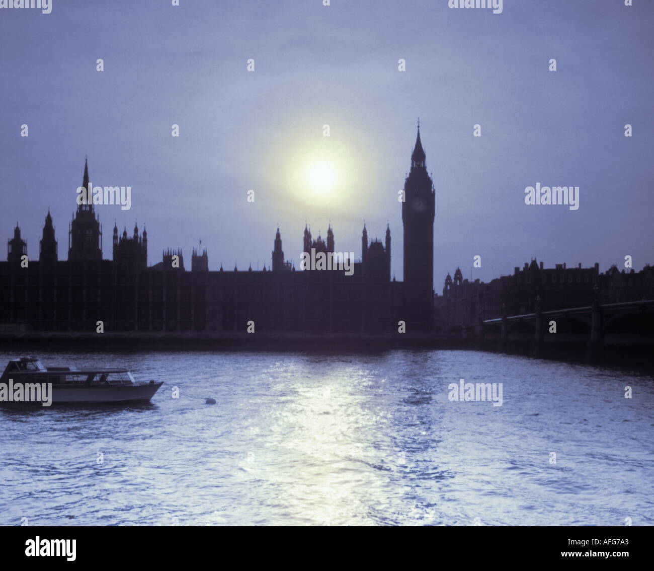 GB - LONDON : Chambres du Parlement Banque D'Images