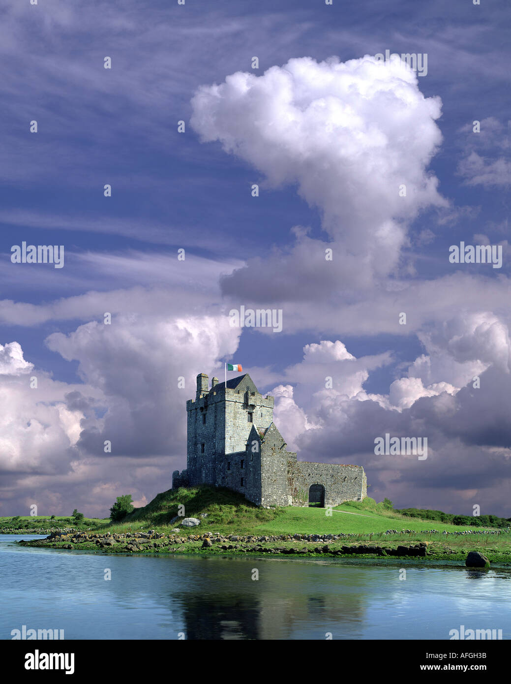 IE - CO.GALWAY : Dunguaire Château près de Kinvara Banque D'Images