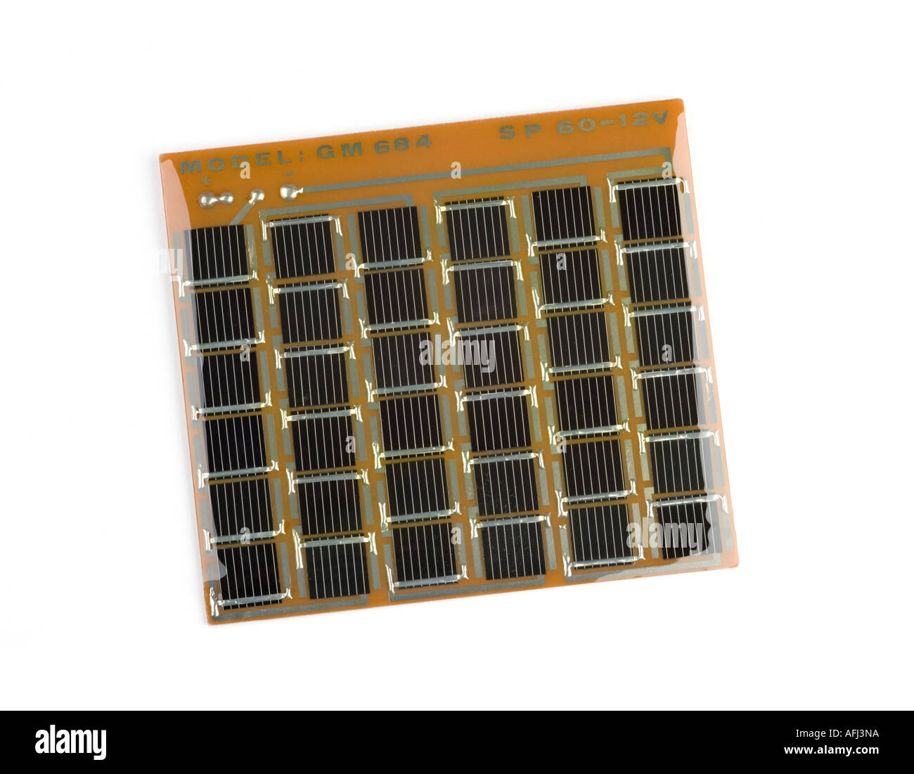 Un panneau solaire photovoltaïque pour produire de l'électricité. Sortie 12 V à 75 ma mA Banque D'Images