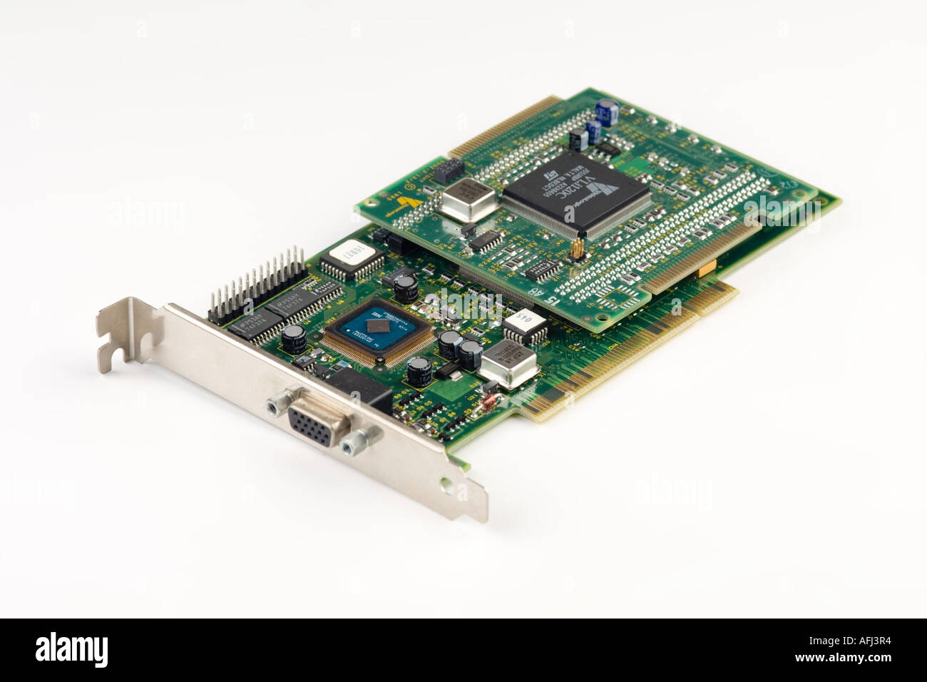 Une carte de montage vidéo pour PC ordinateur montrant différents composants électroniques Banque D'Images
