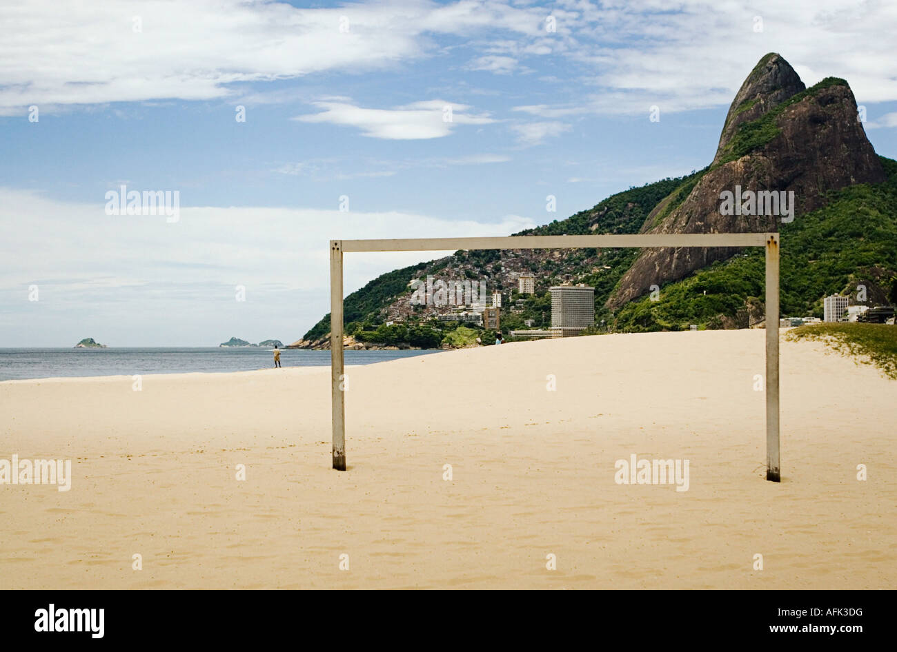 Buts de soccer sur la plage au Brésil. Banque D'Images