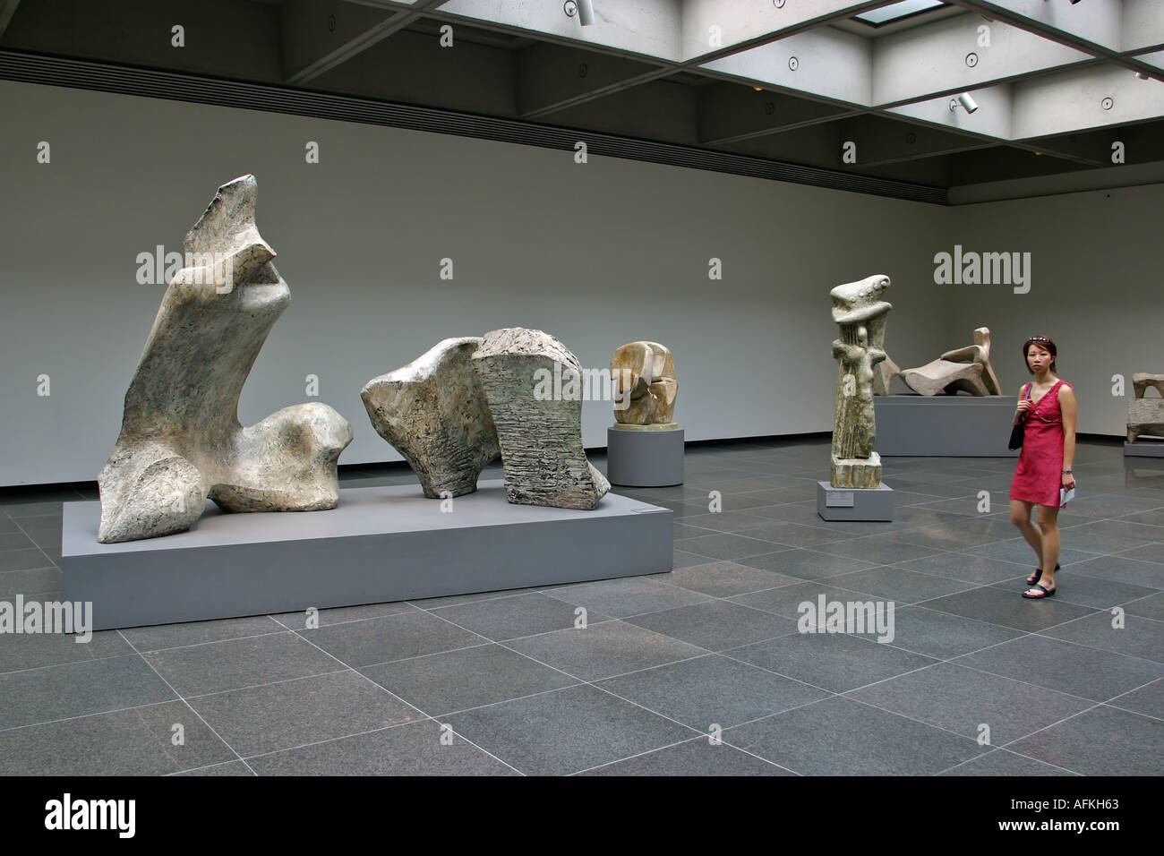 Il y a des beaux-arts de l'Ontario galerie sculpture Henry Moore showroom Toronto Canada Banque D'Images