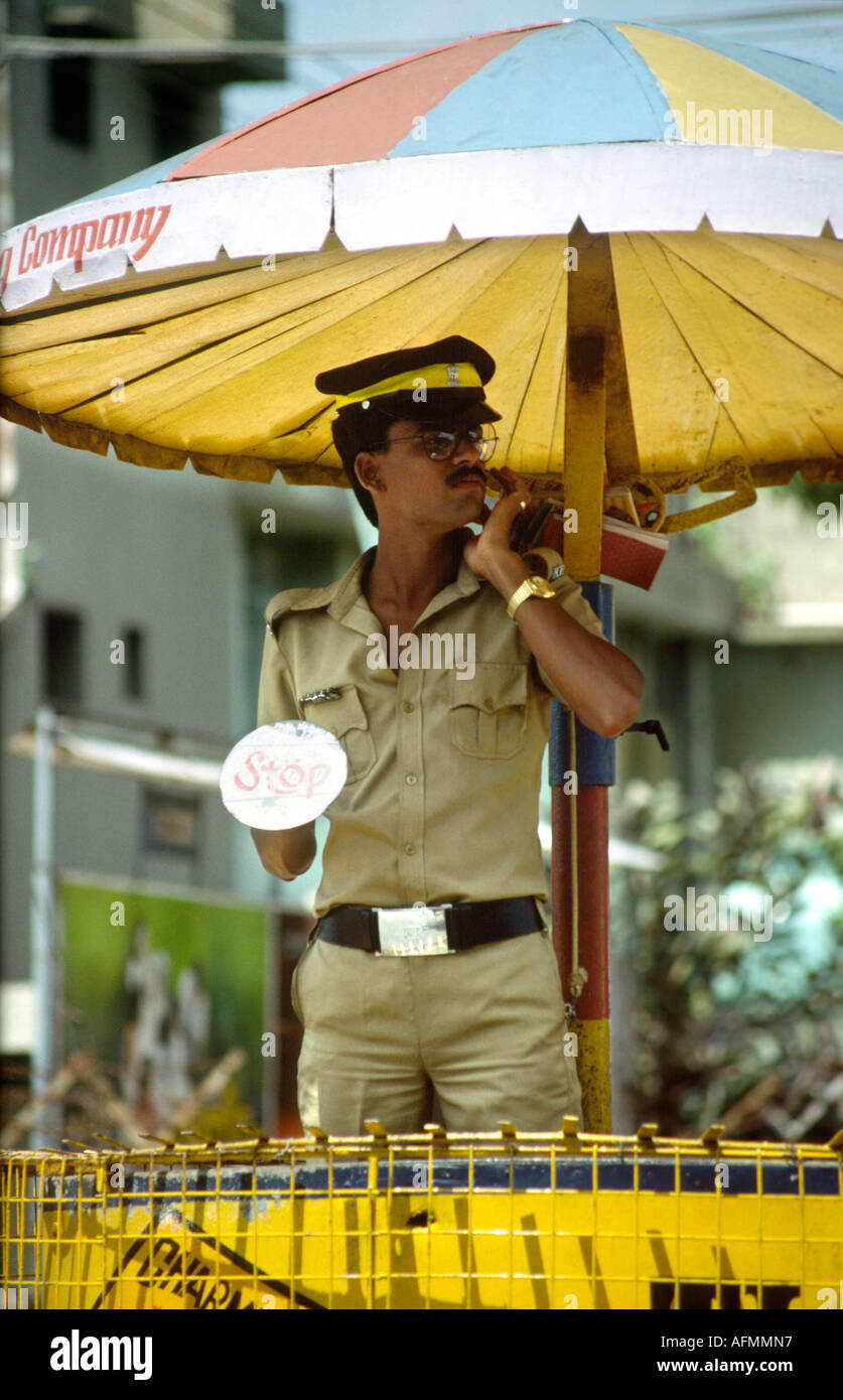 Kerala Inde Alleppey, agent de la circulation droit Banque D'Images